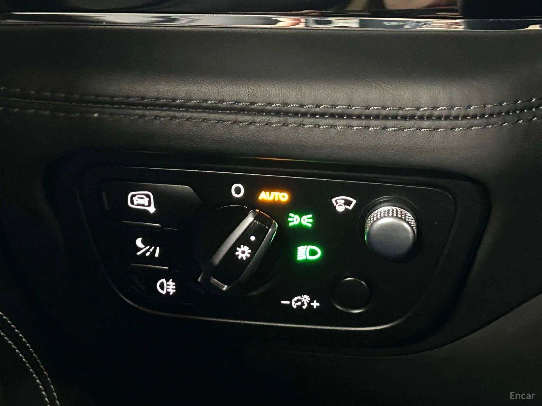 Bentley Bentayga превью 11