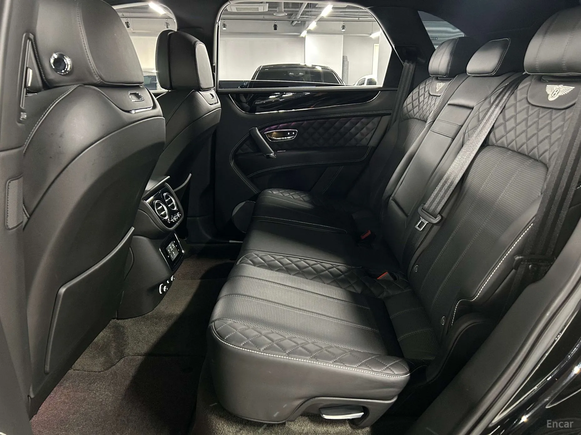 Bentley Bentayga превью 12