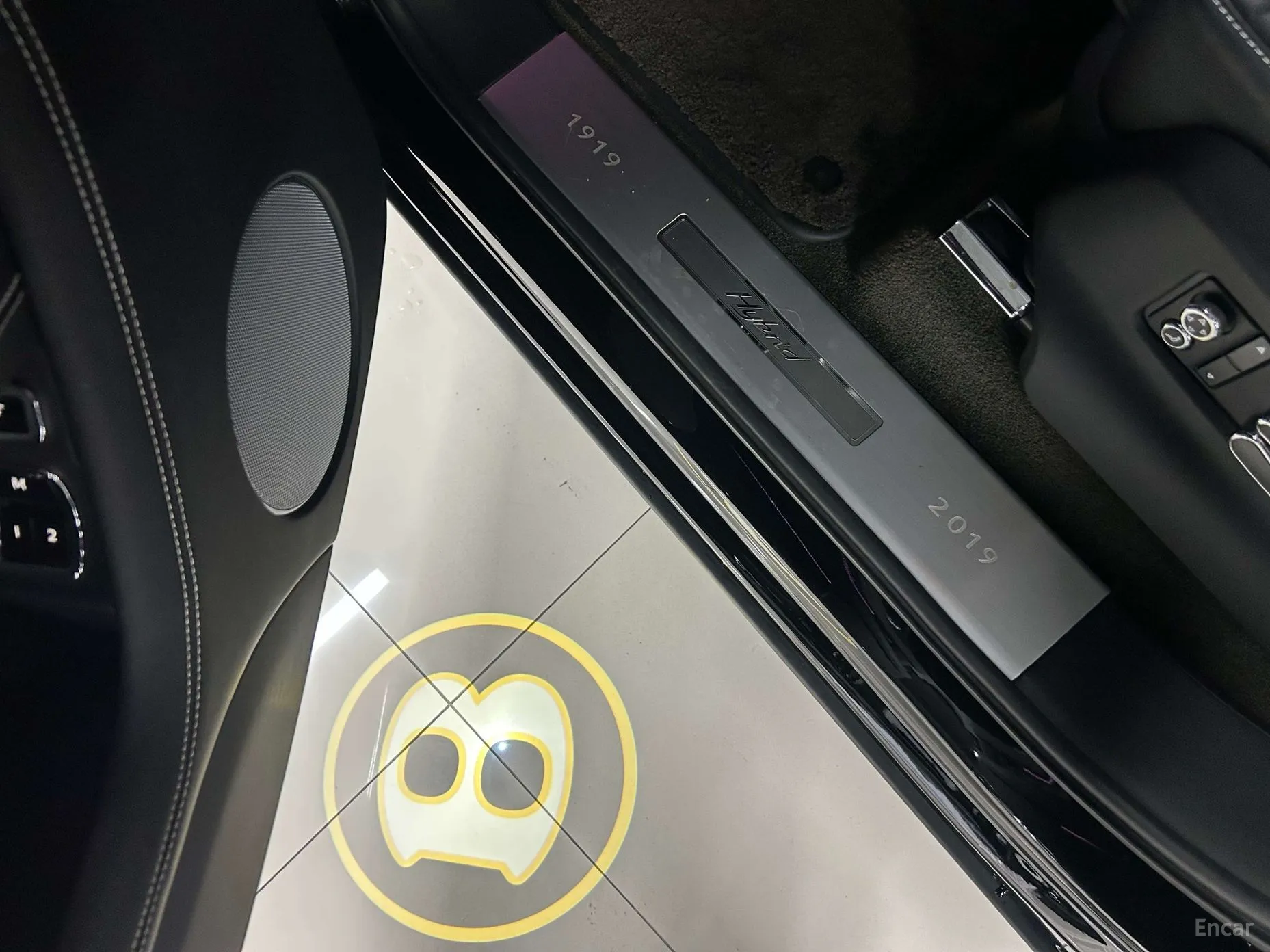 Bentley Bentayga превью 20
