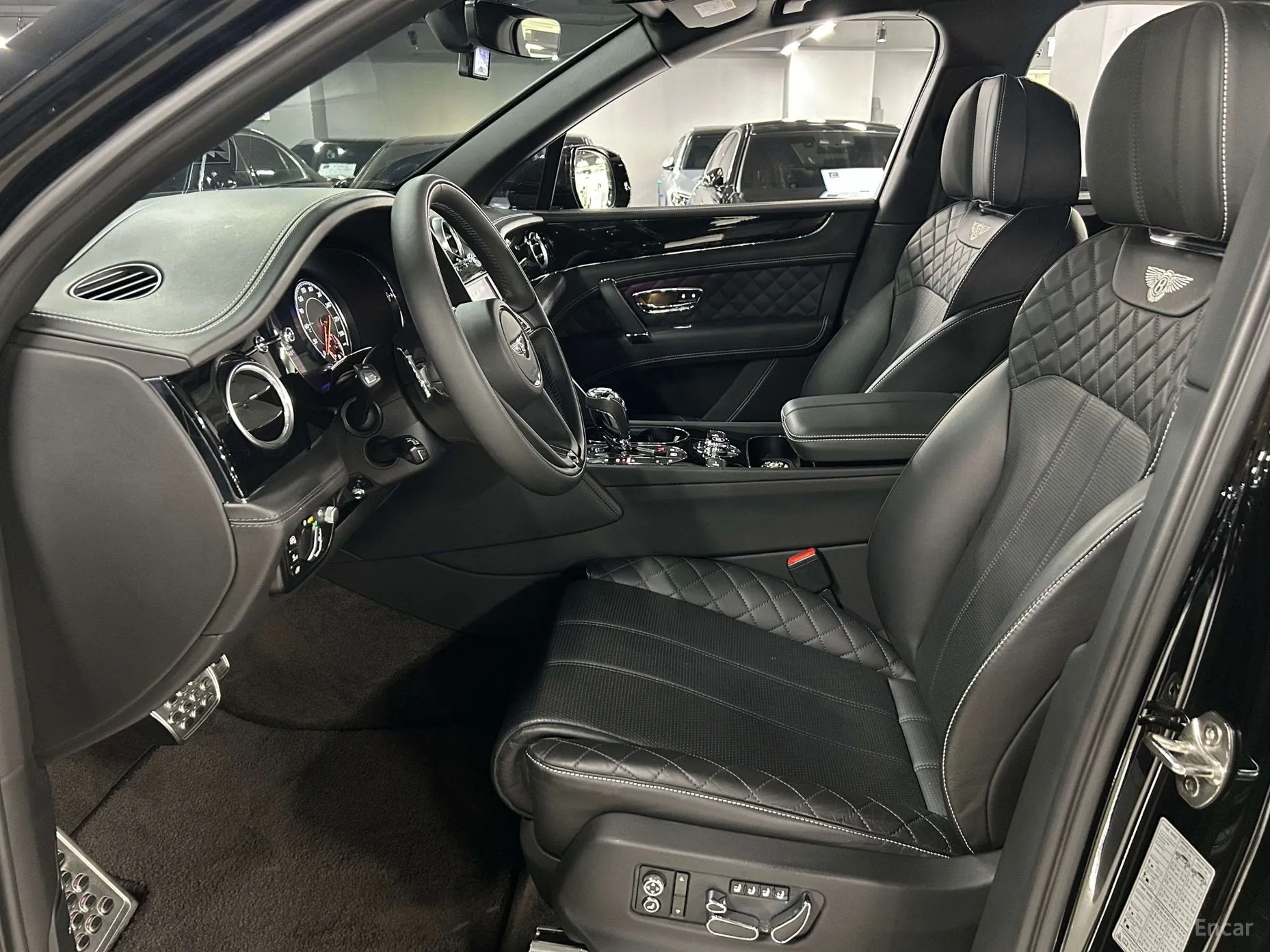 Bentley Bentayga превью 5
