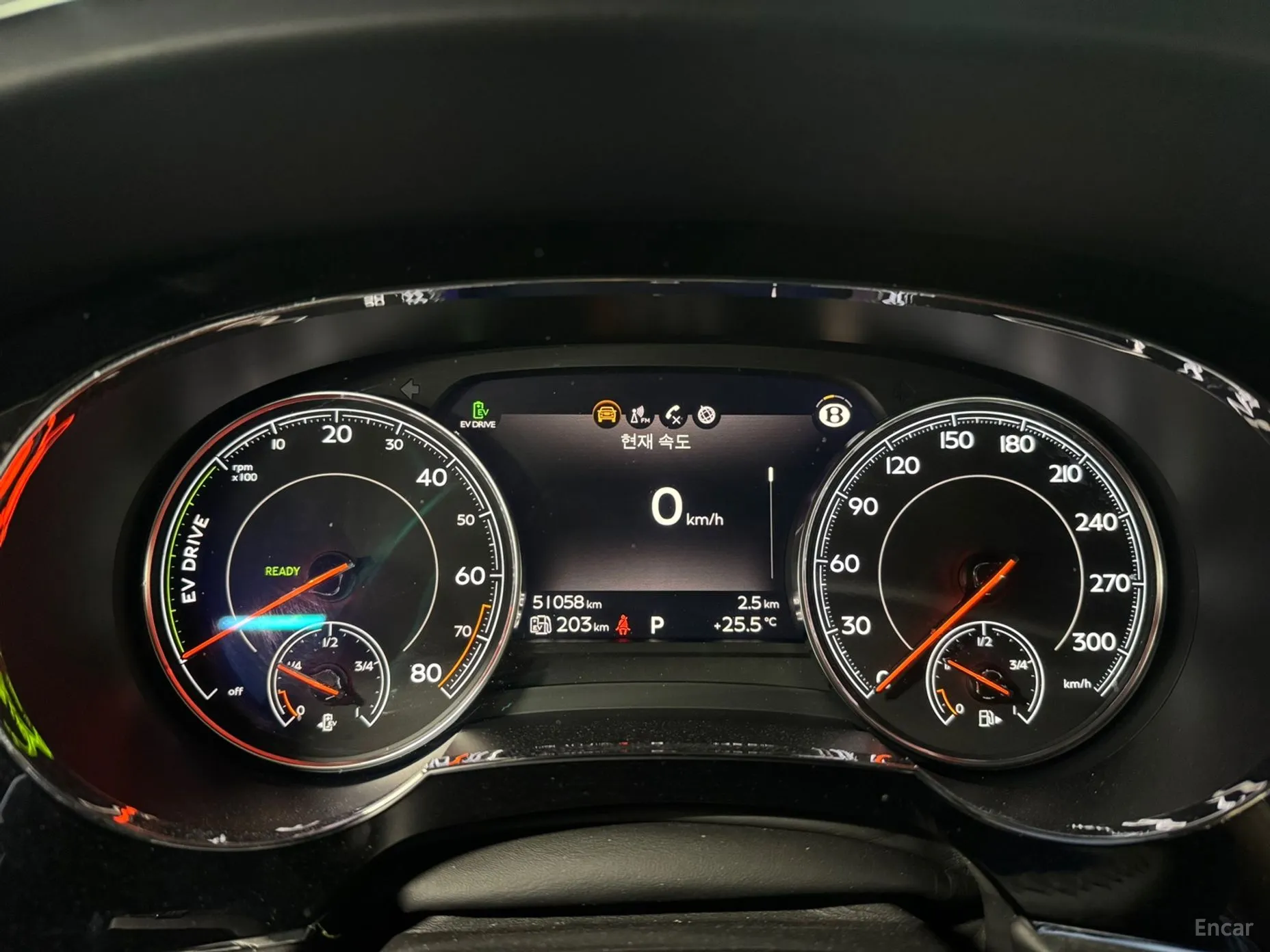 Bentley Bentayga превью 9