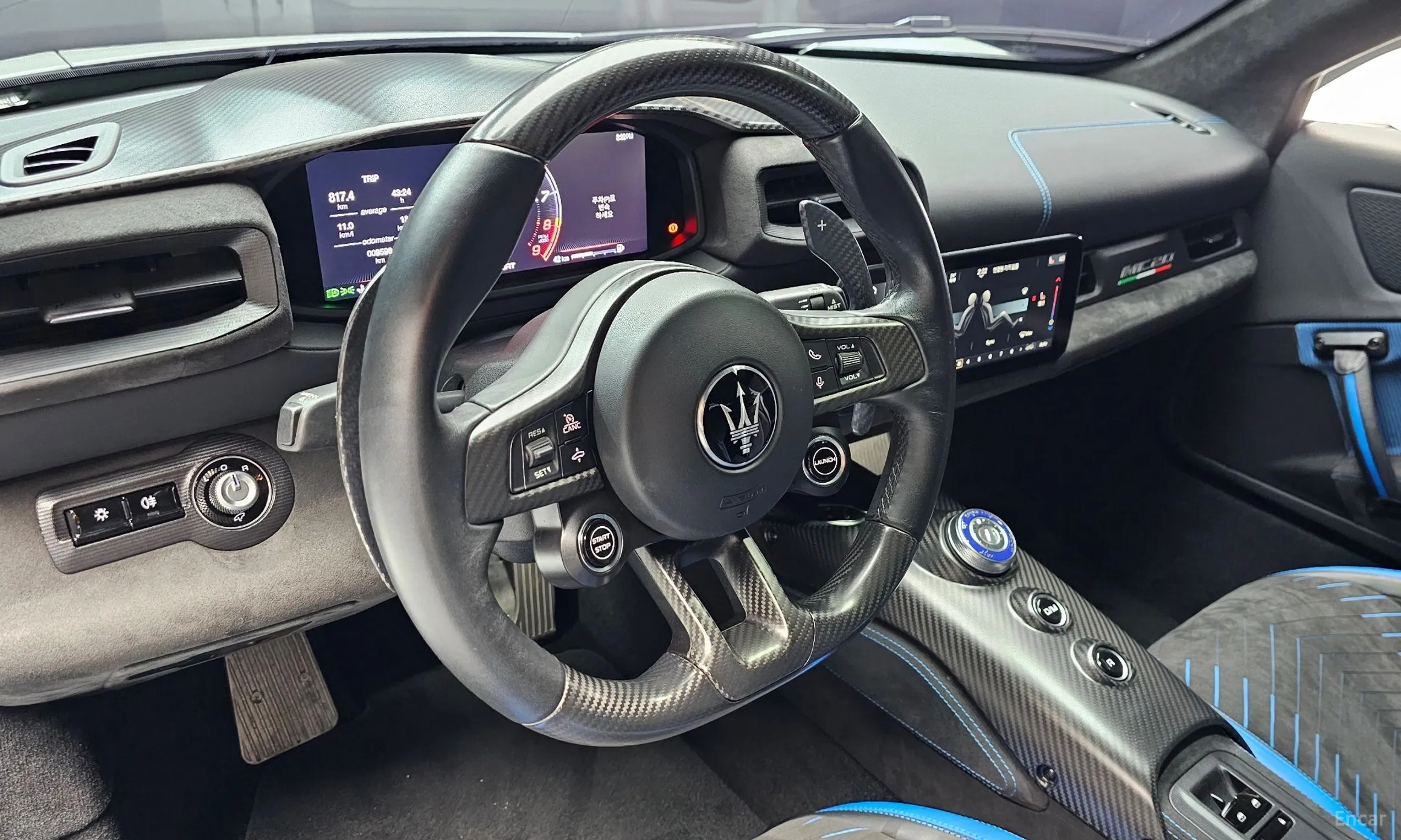 Maserati MC20 превью 12
