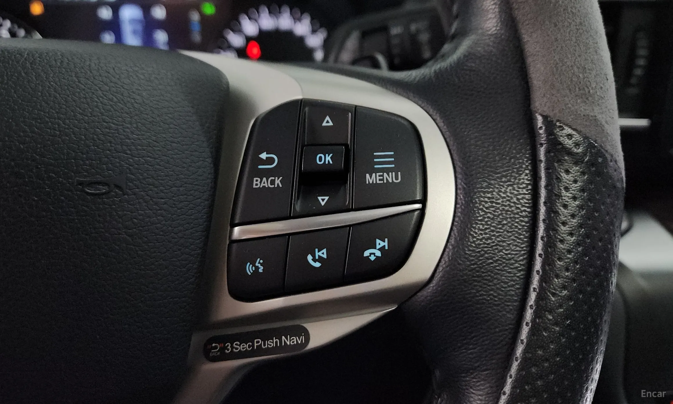 Ford Explorer 6th Generation превью 16