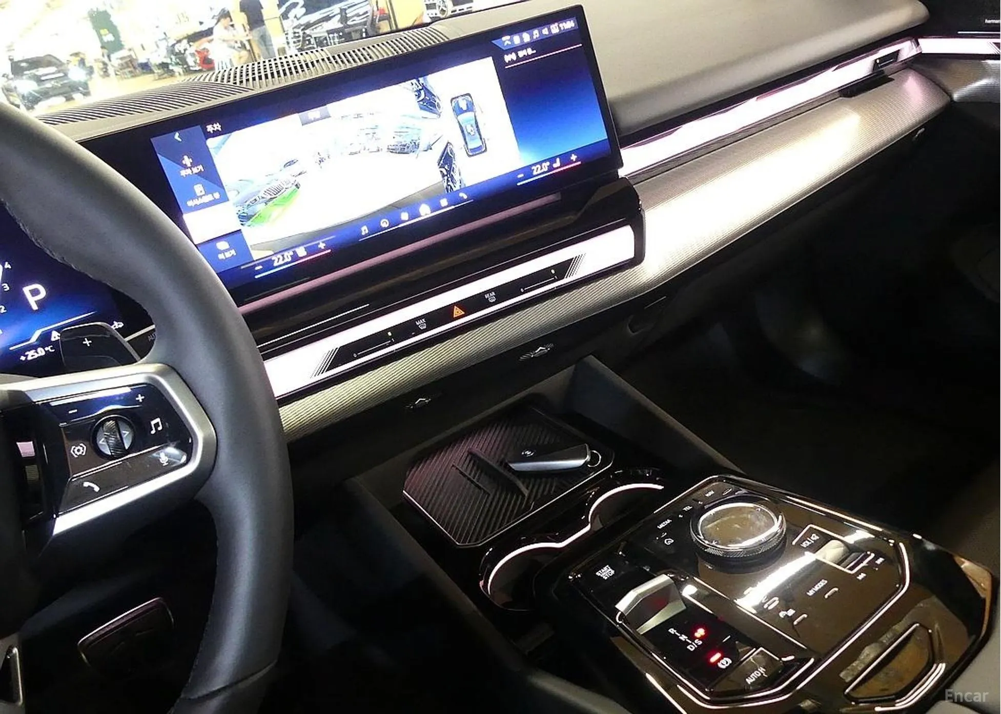 BMW 5 Series (G60) превью 14