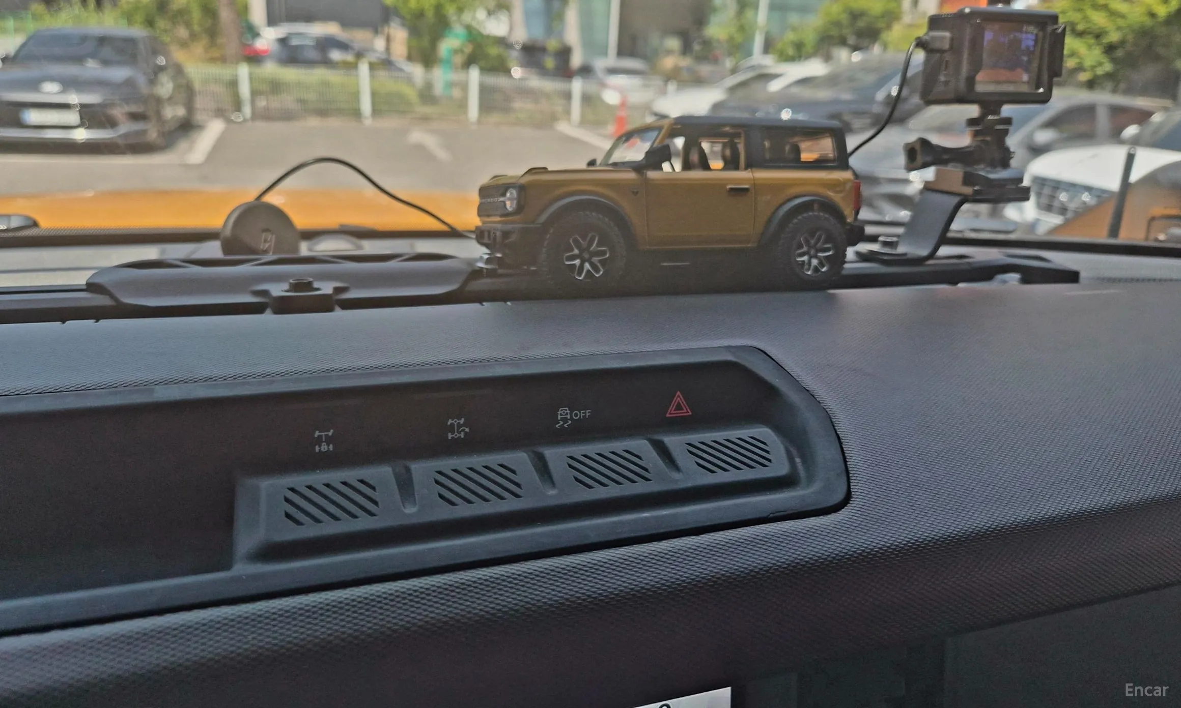 Ford Bronco 6th Generation превью 19