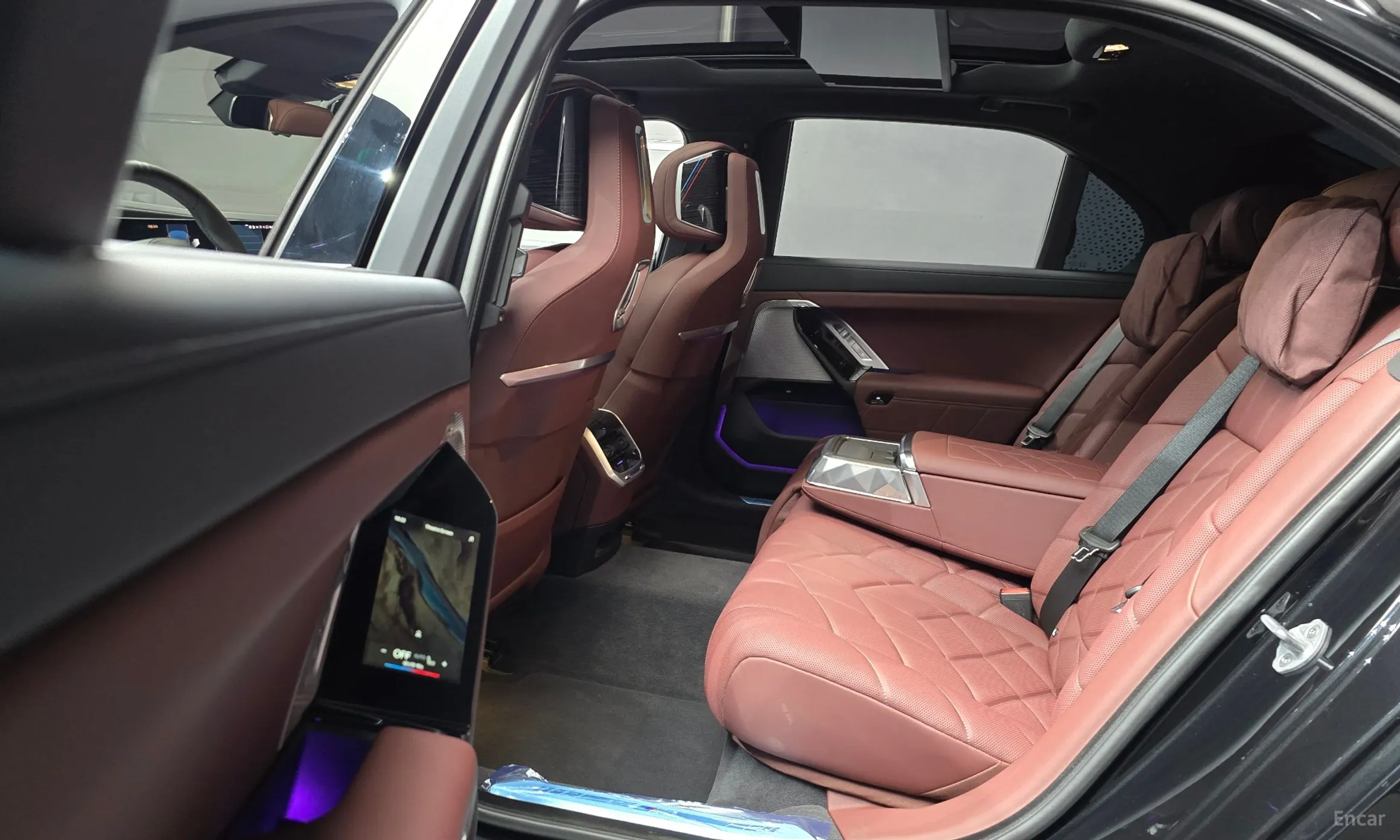 BMW 7 Series (G70) превью 12