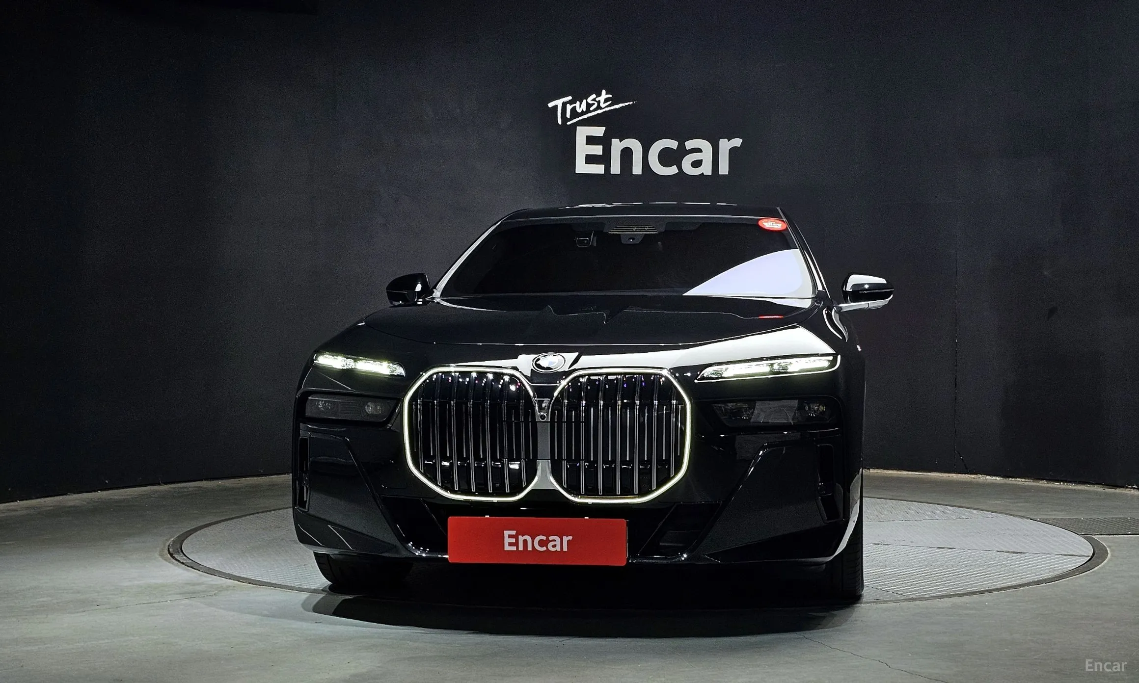 BMW 7 Series (G70) превью 3