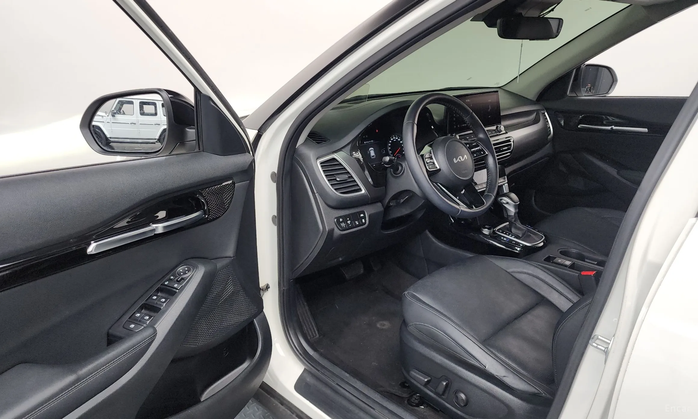 Kia Seltos превью 10
