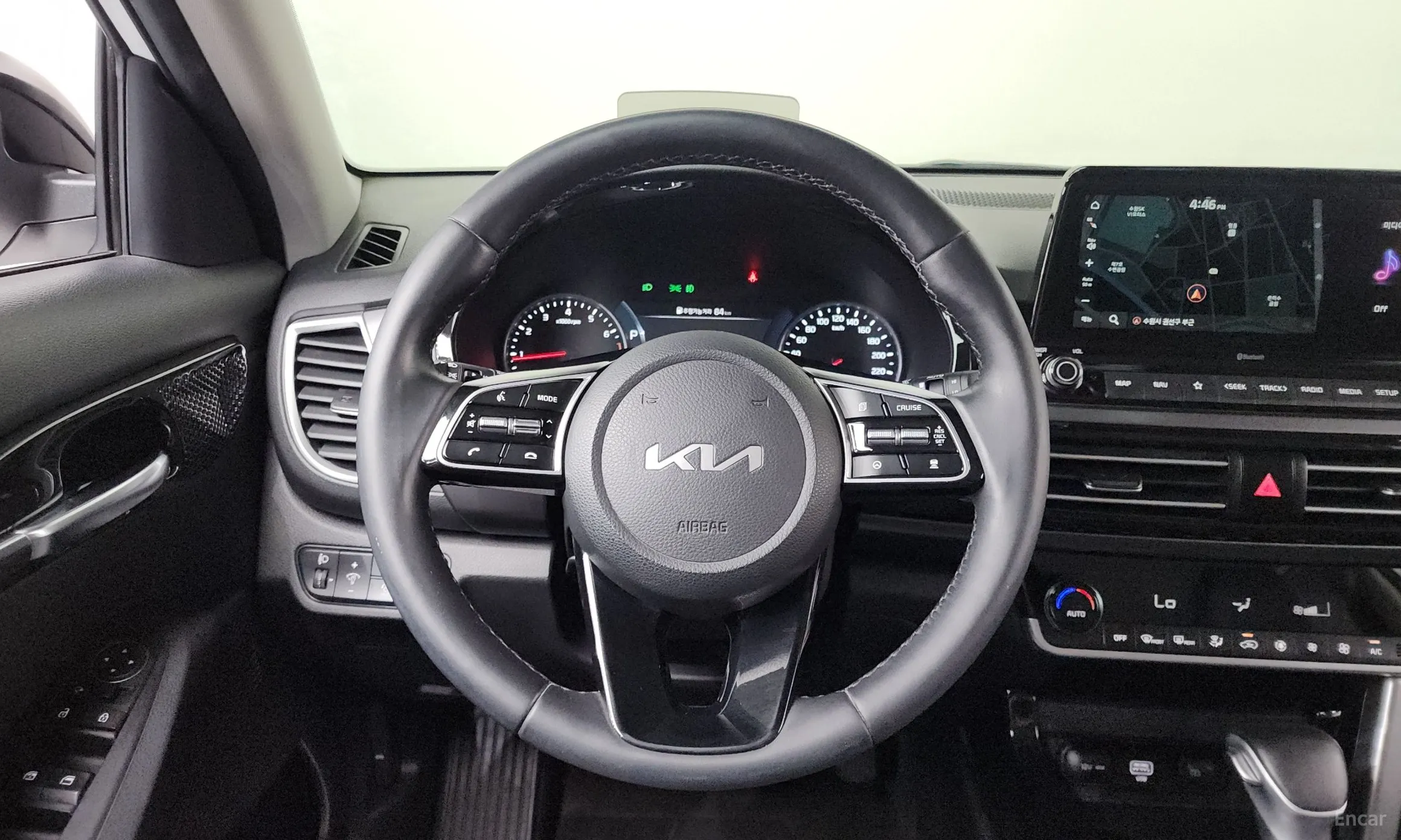 Kia Seltos превью 13