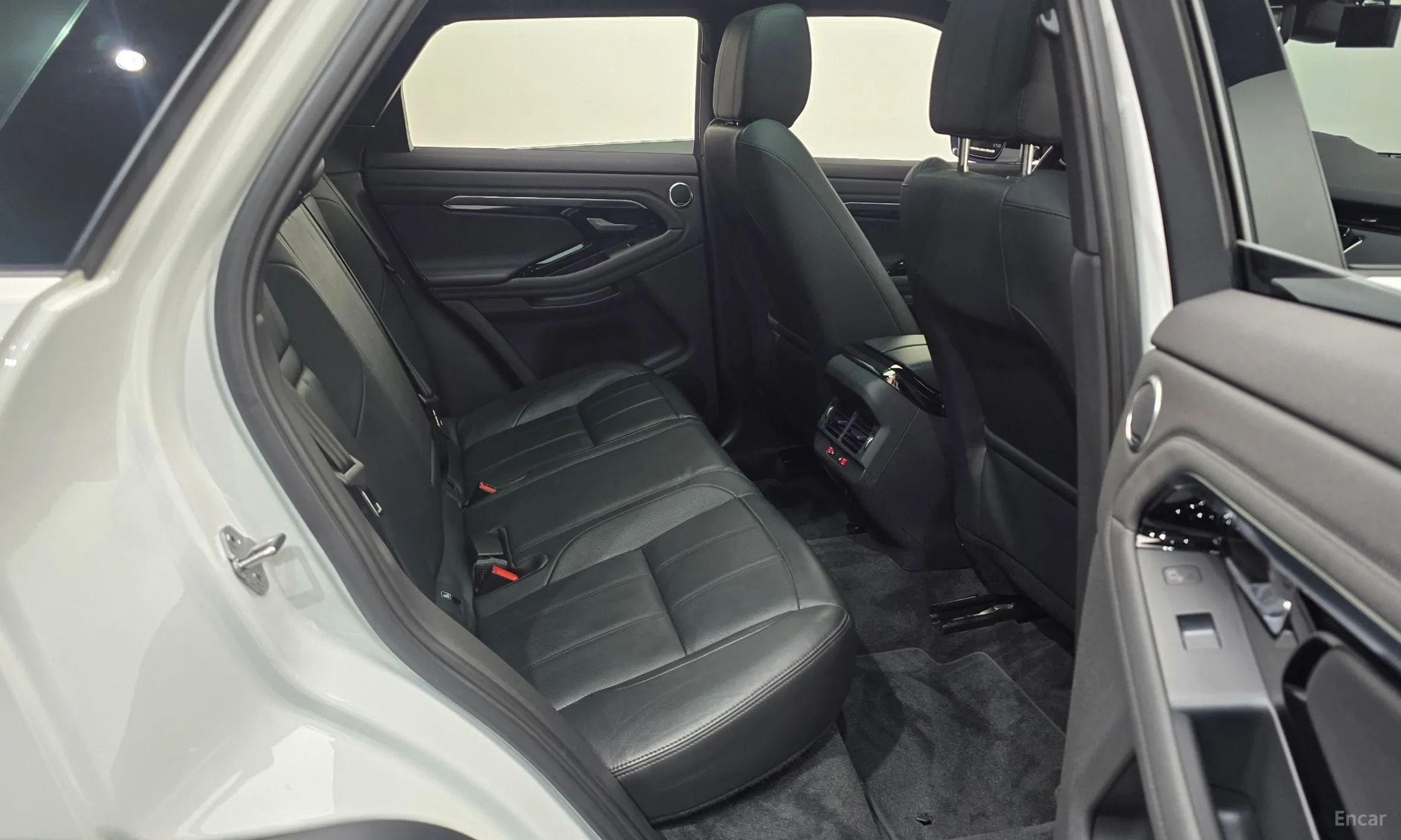 Land Rover Range Rover Evoque 2nd Generation превью 12