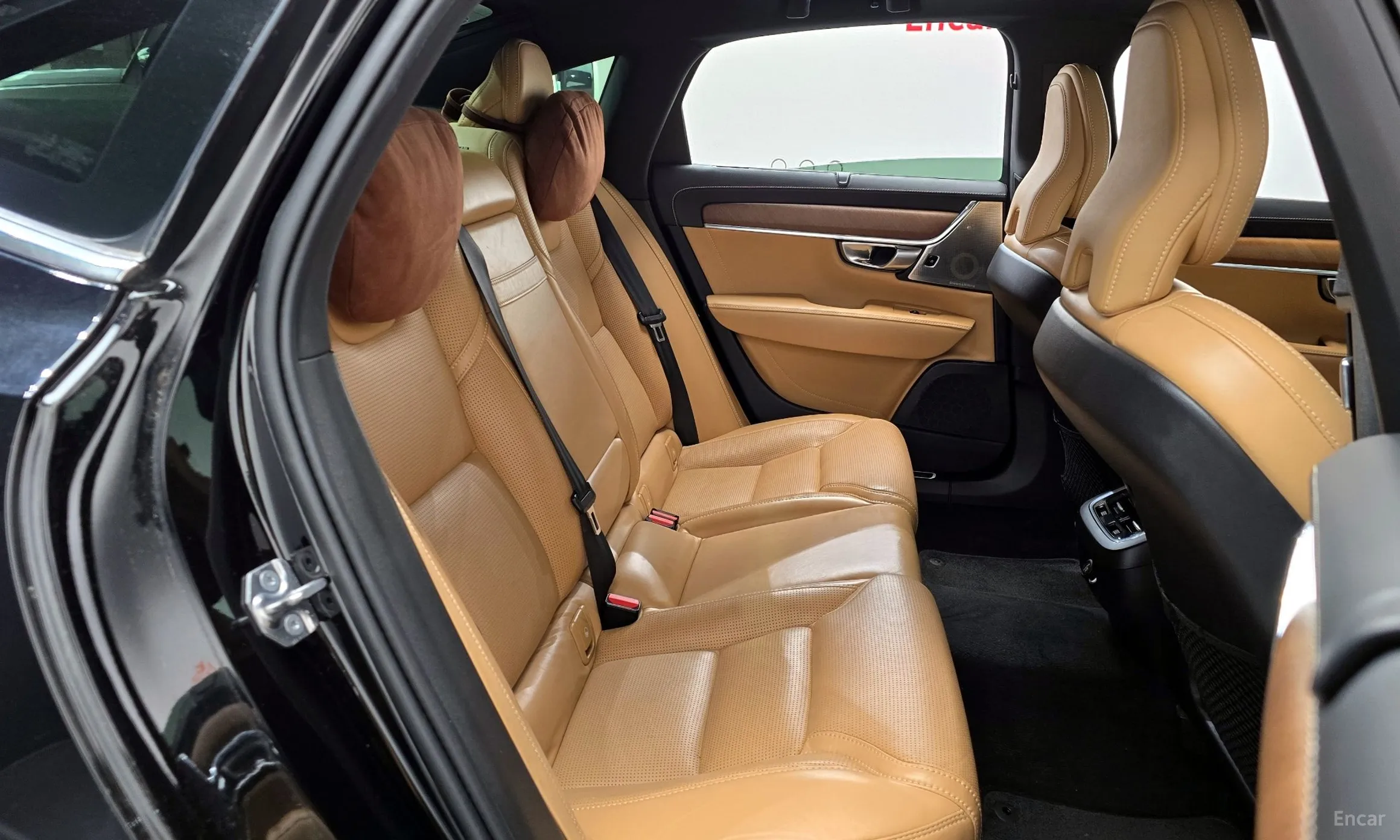 Volvo S90 превью 11