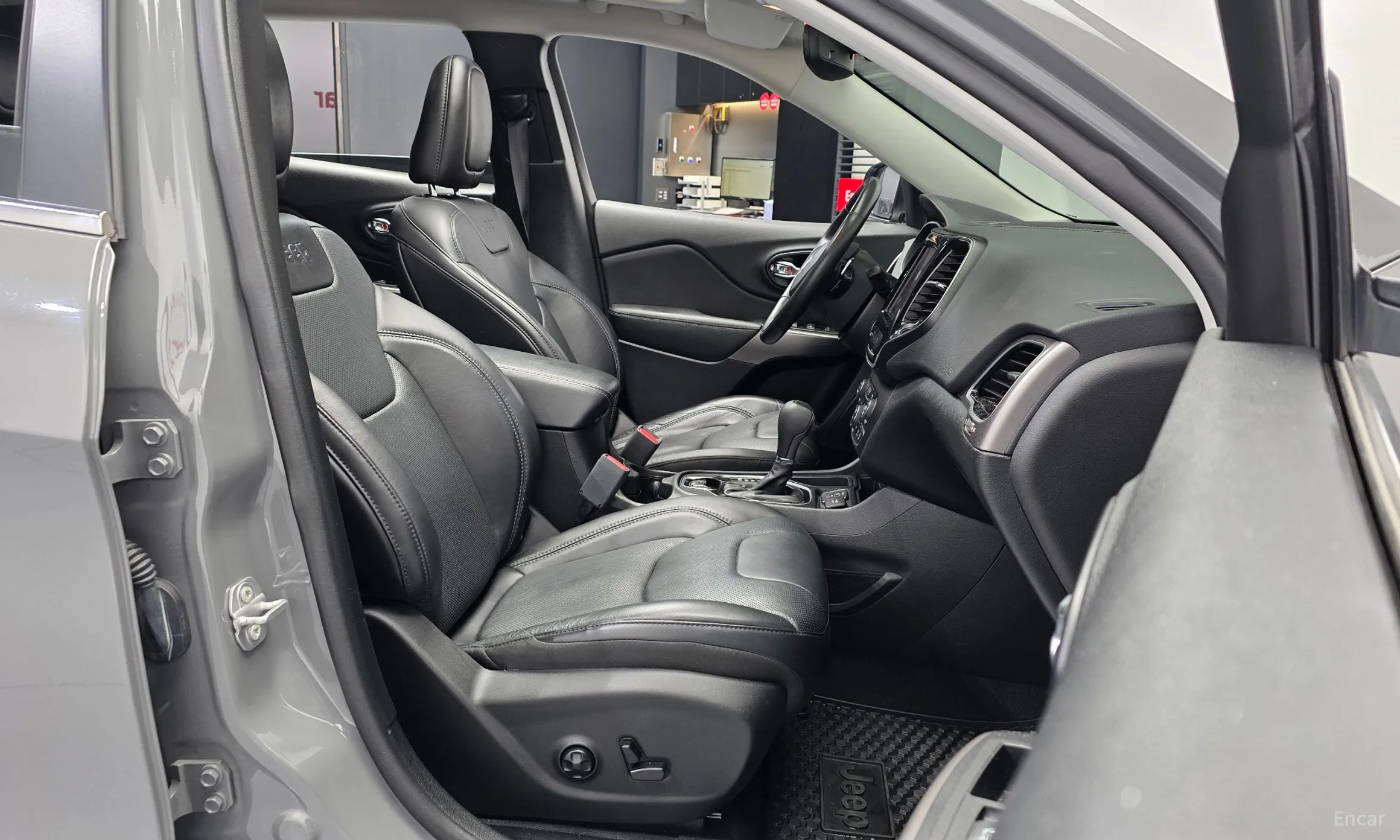 Jeep Cherokee (KL) превью 11