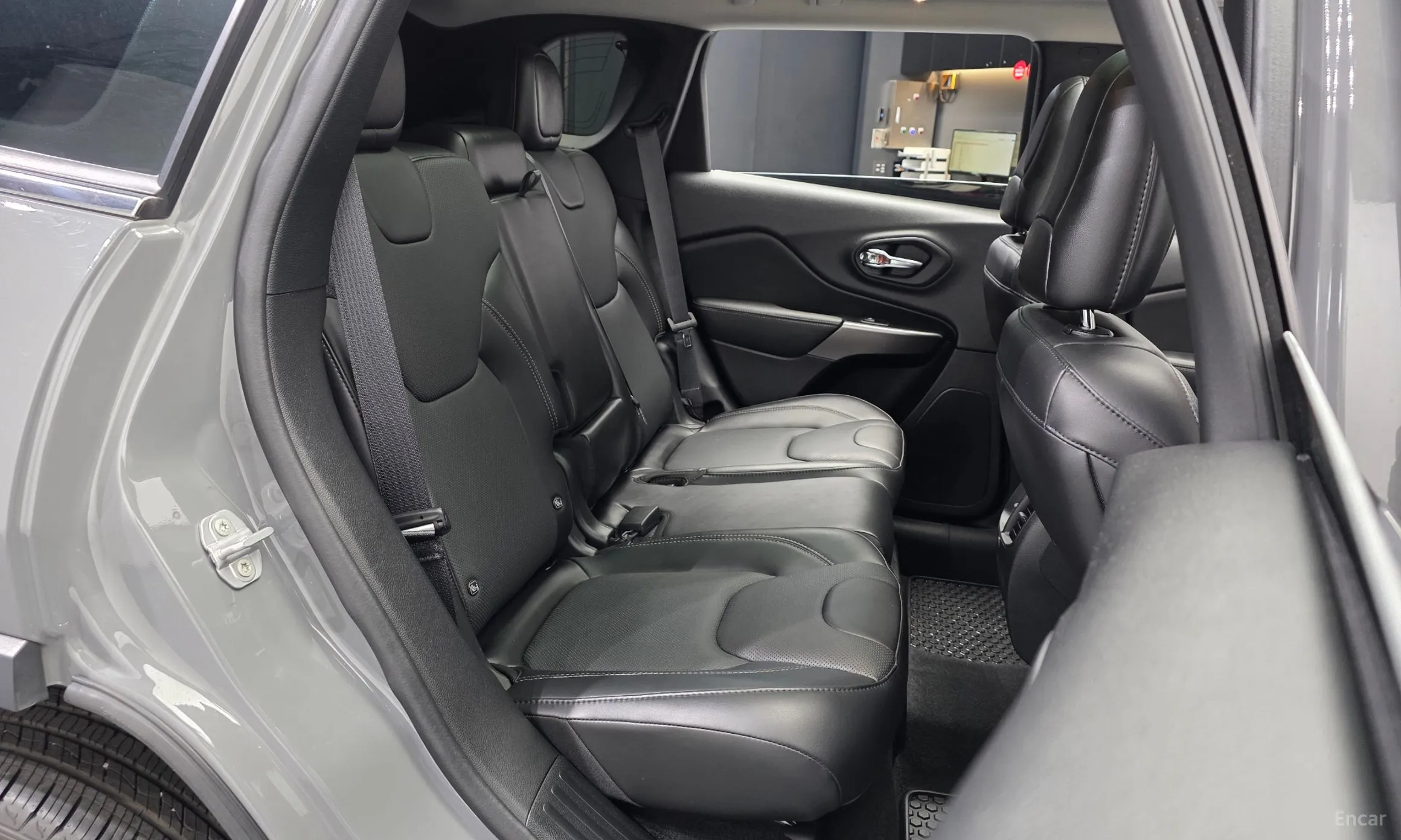 Jeep Cherokee (KL) превью 12