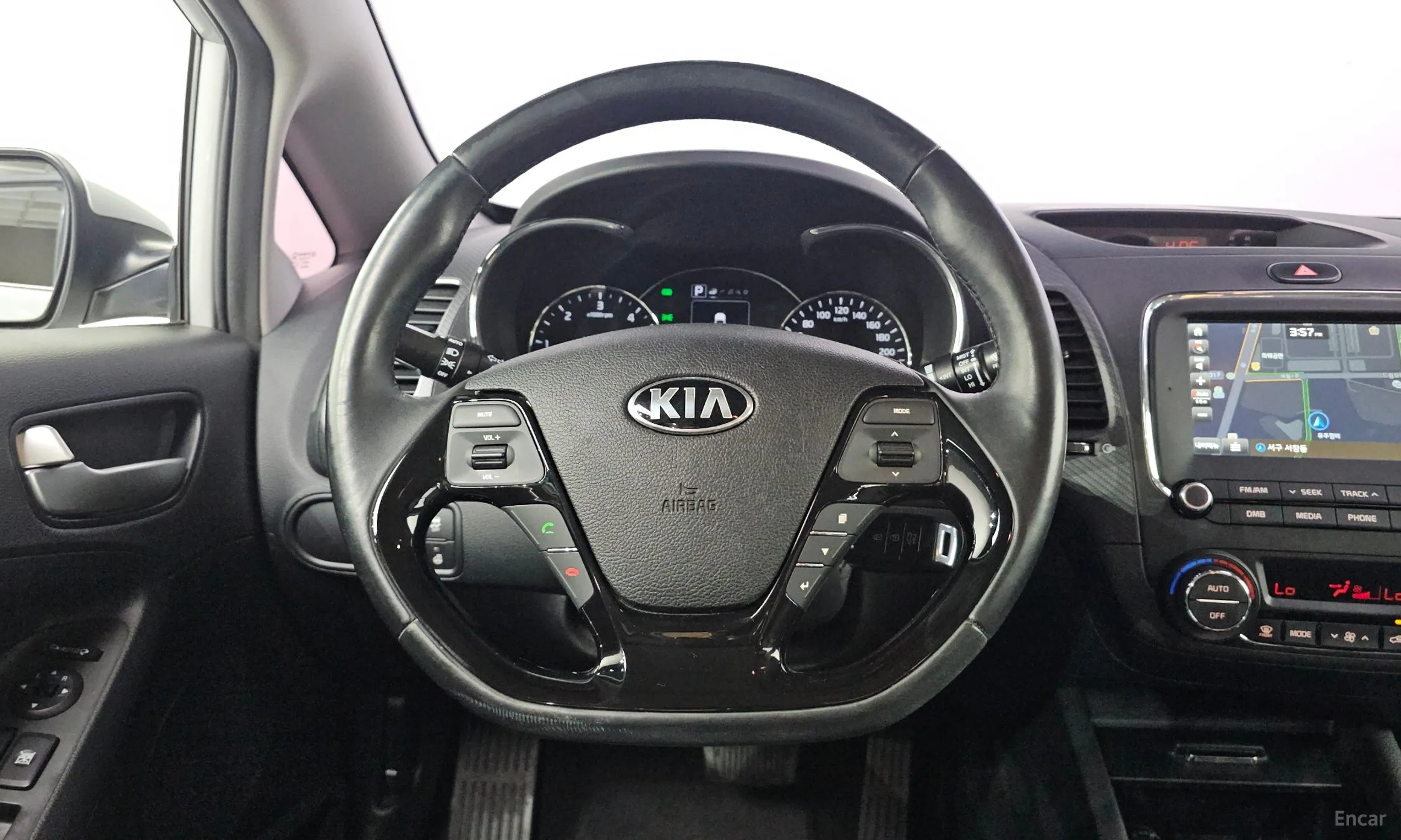 Kia K3 превью 11