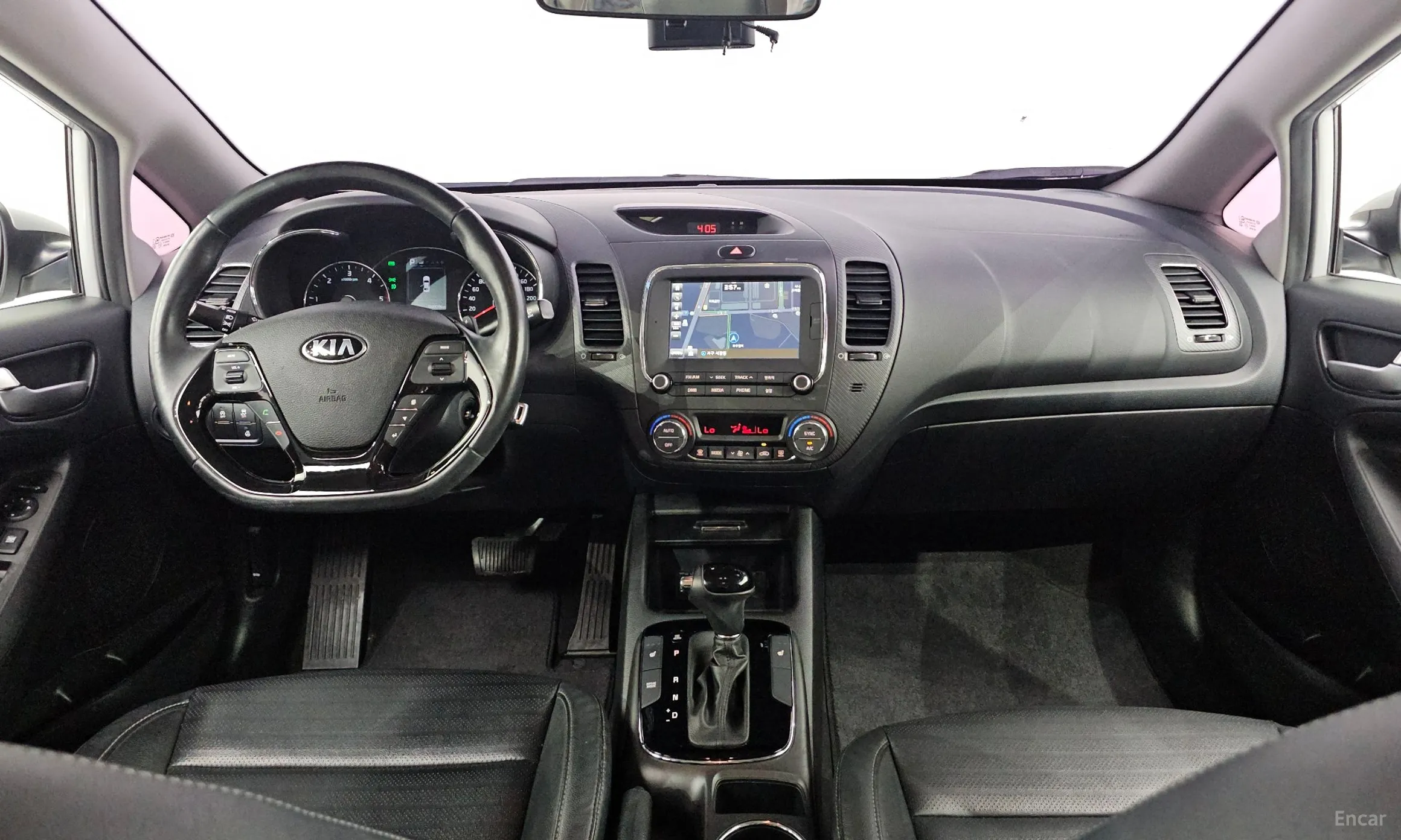 Kia K3 превью 7