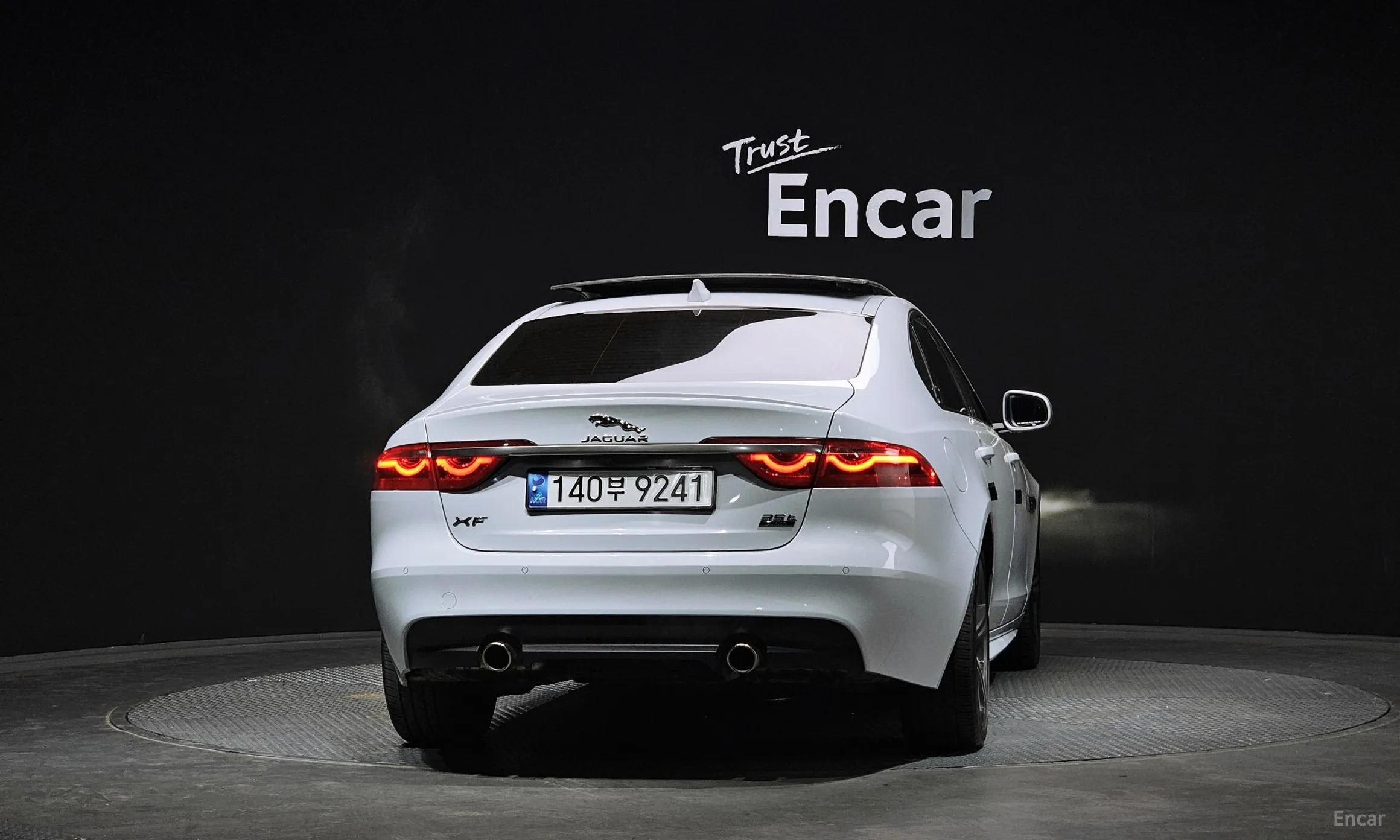 Jaguar XF (x260) превью 4