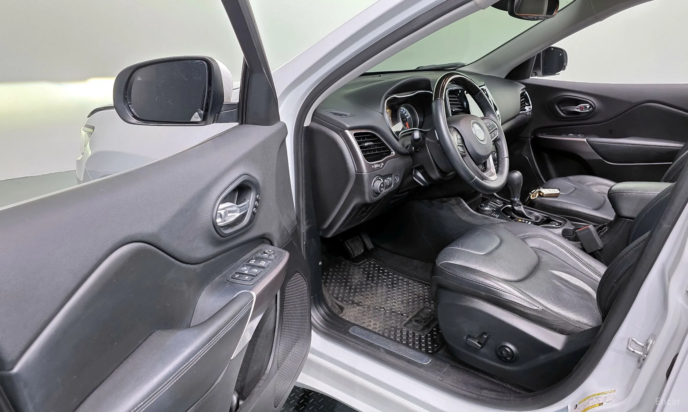 Jeep Cherokee (KL) превью 10