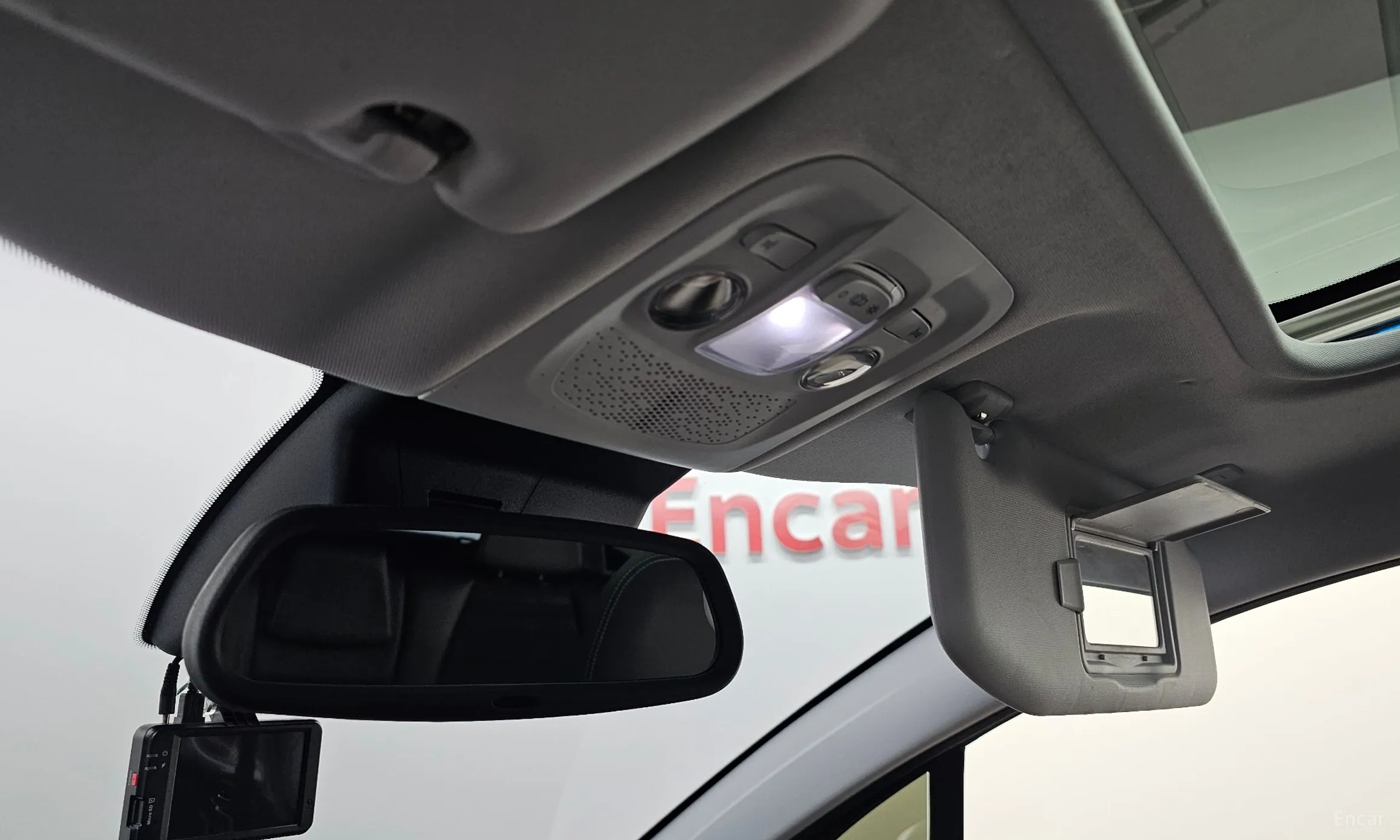 Peugeot 2008. превью 19