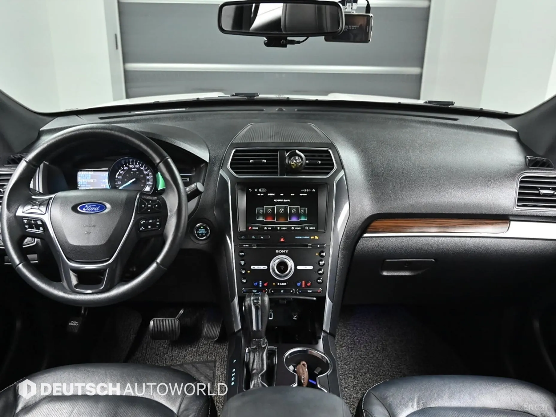 Ford Explorer превью 7