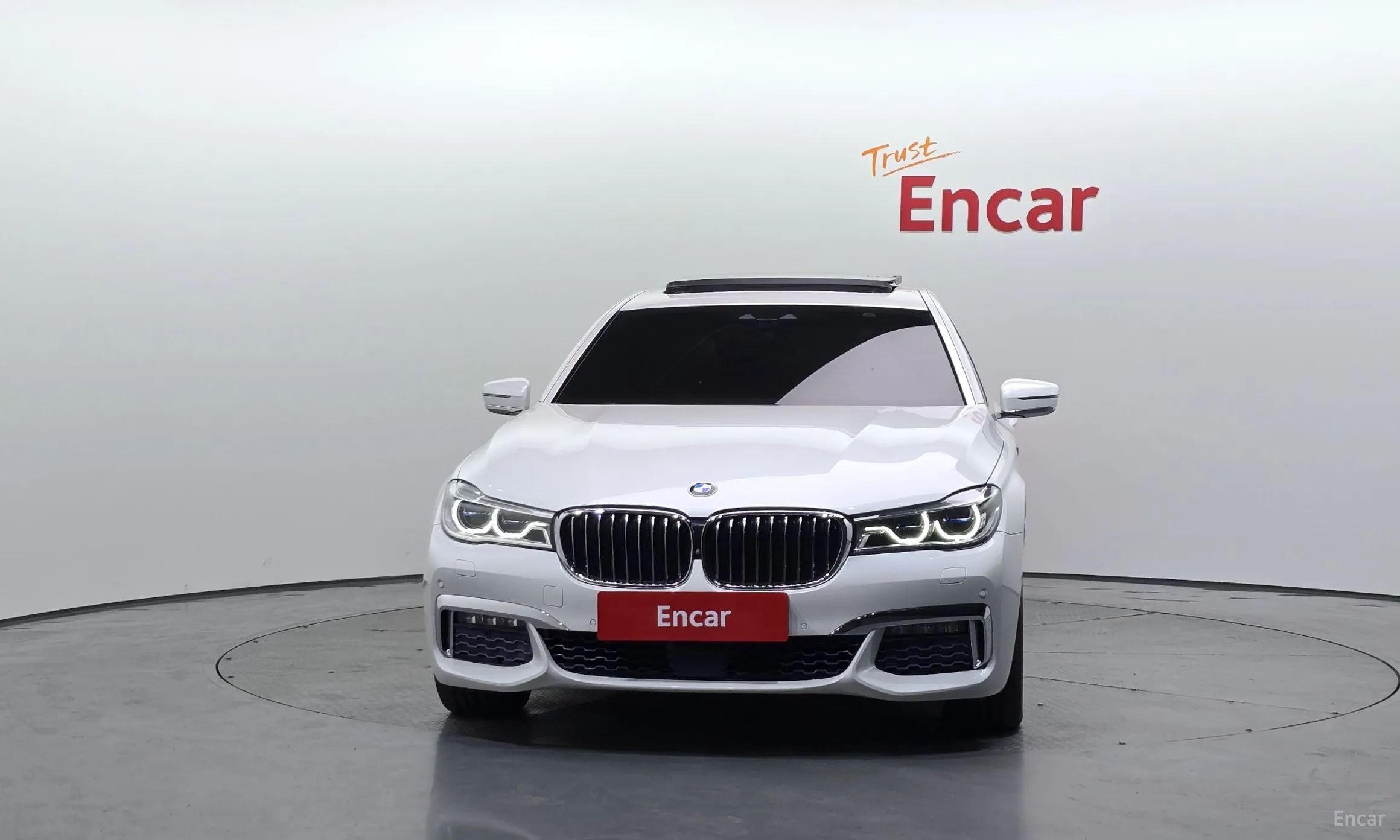 BMW 7 Series (G11) превью 3