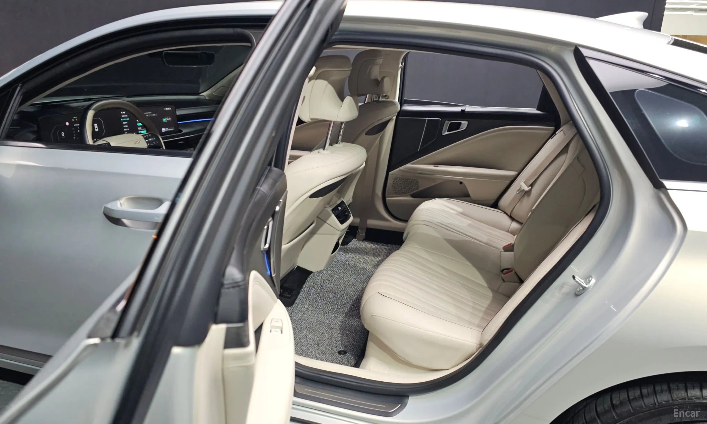 Kia K8 Hybrid превью 13