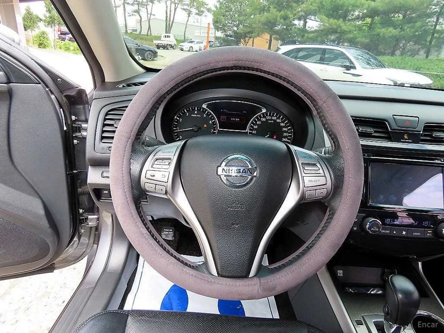 Nissan Altima превью 8