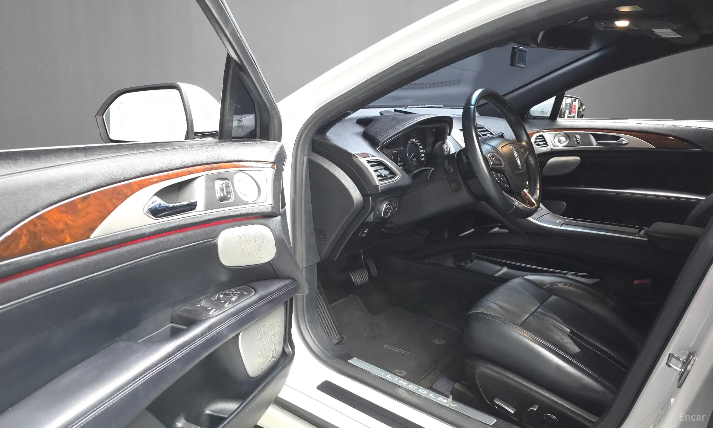 Lincoln New MKZ превью 12