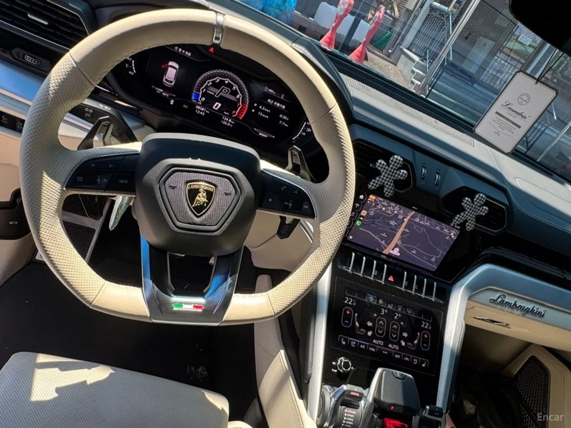 Lamborghini Urus превью 10