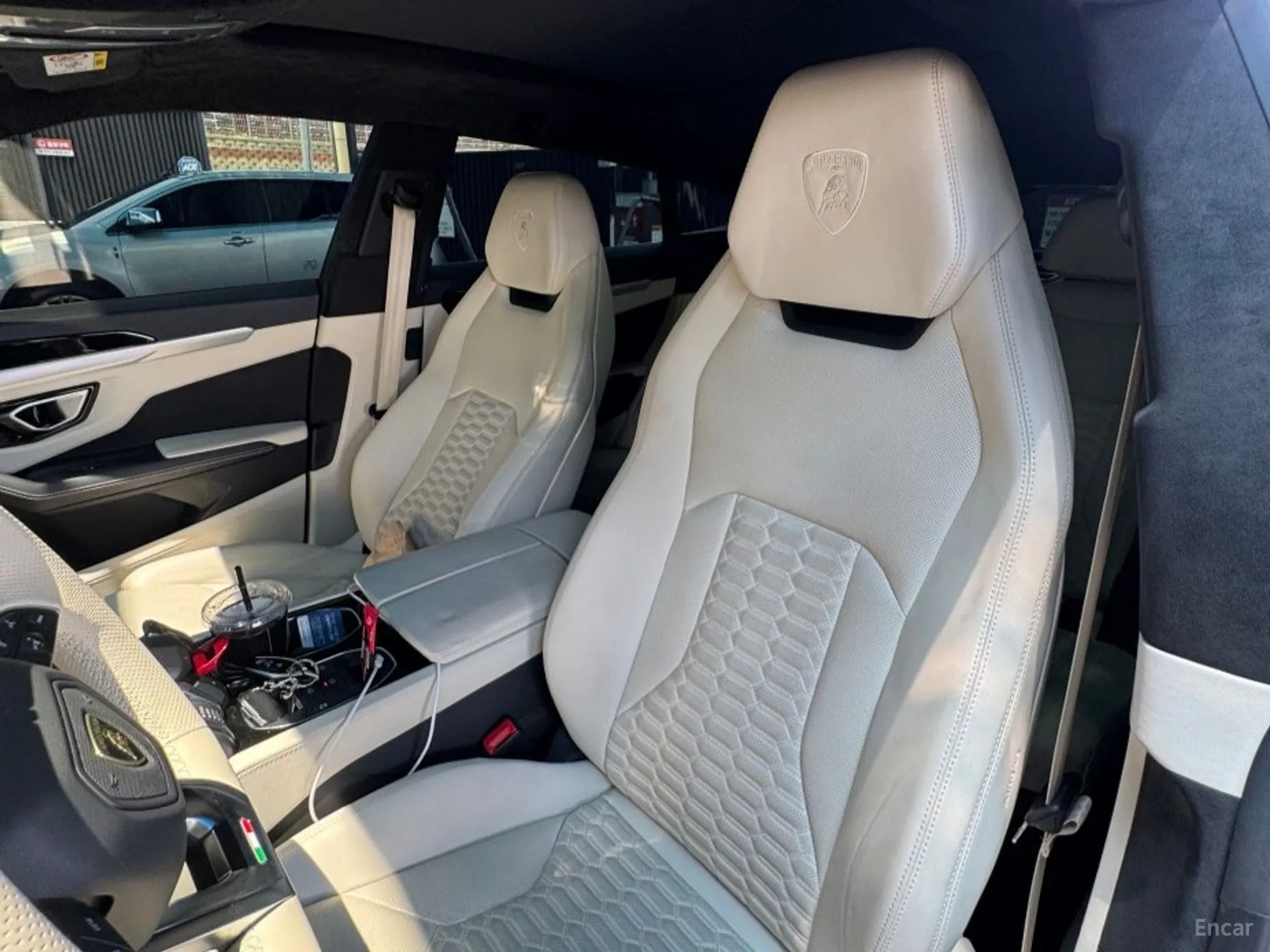 Lamborghini Urus превью 12