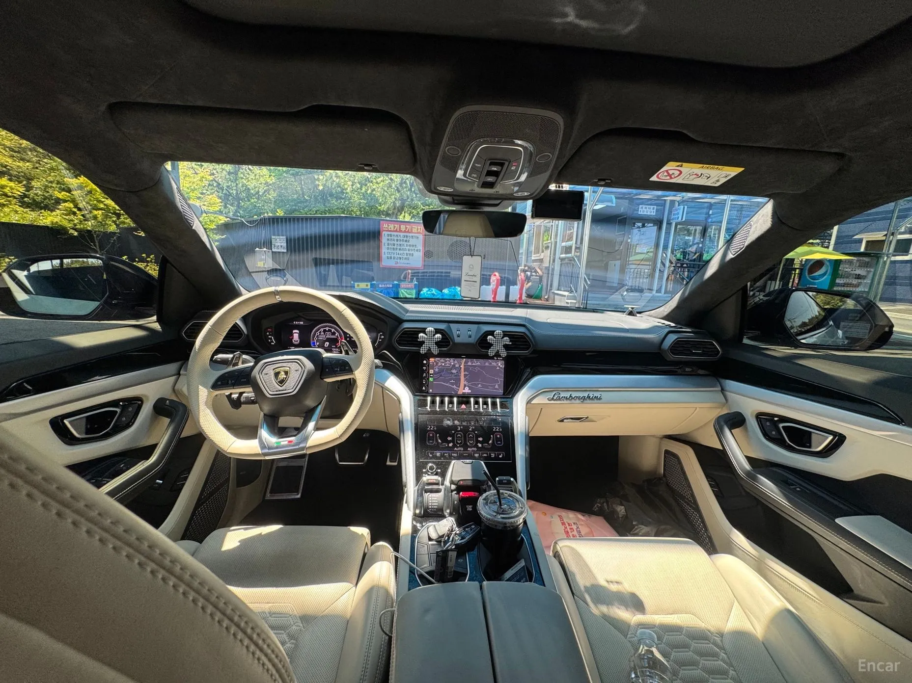 Lamborghini Urus превью 9
