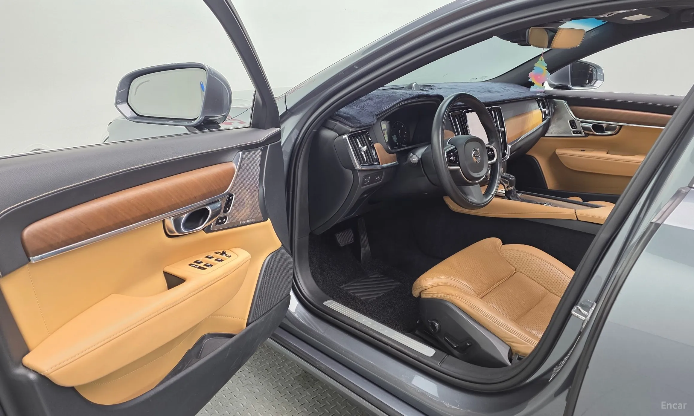 Volvo S90 превью 10