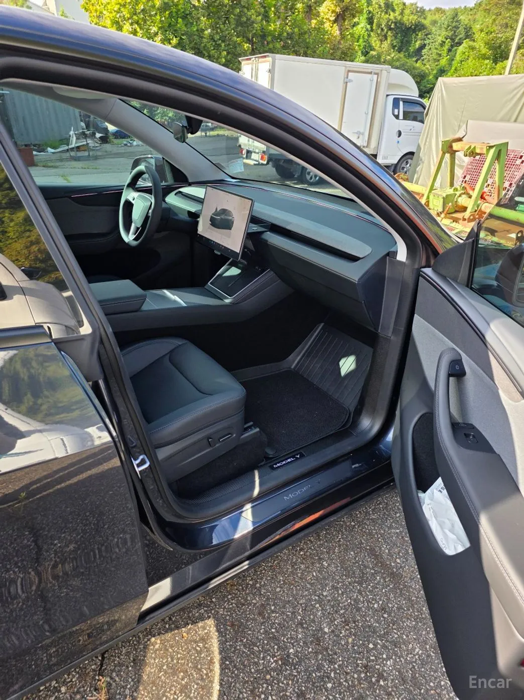 Tesla Model Y превью 5