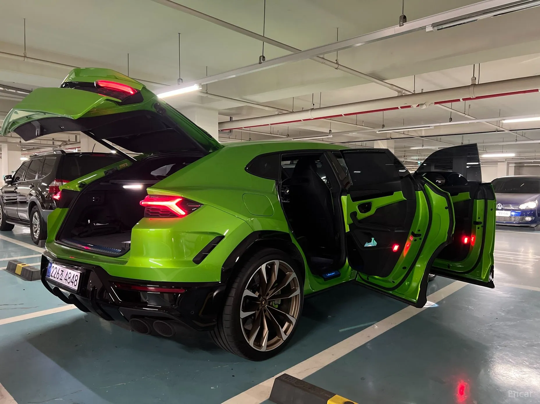 Lamborghini Urus превью 15