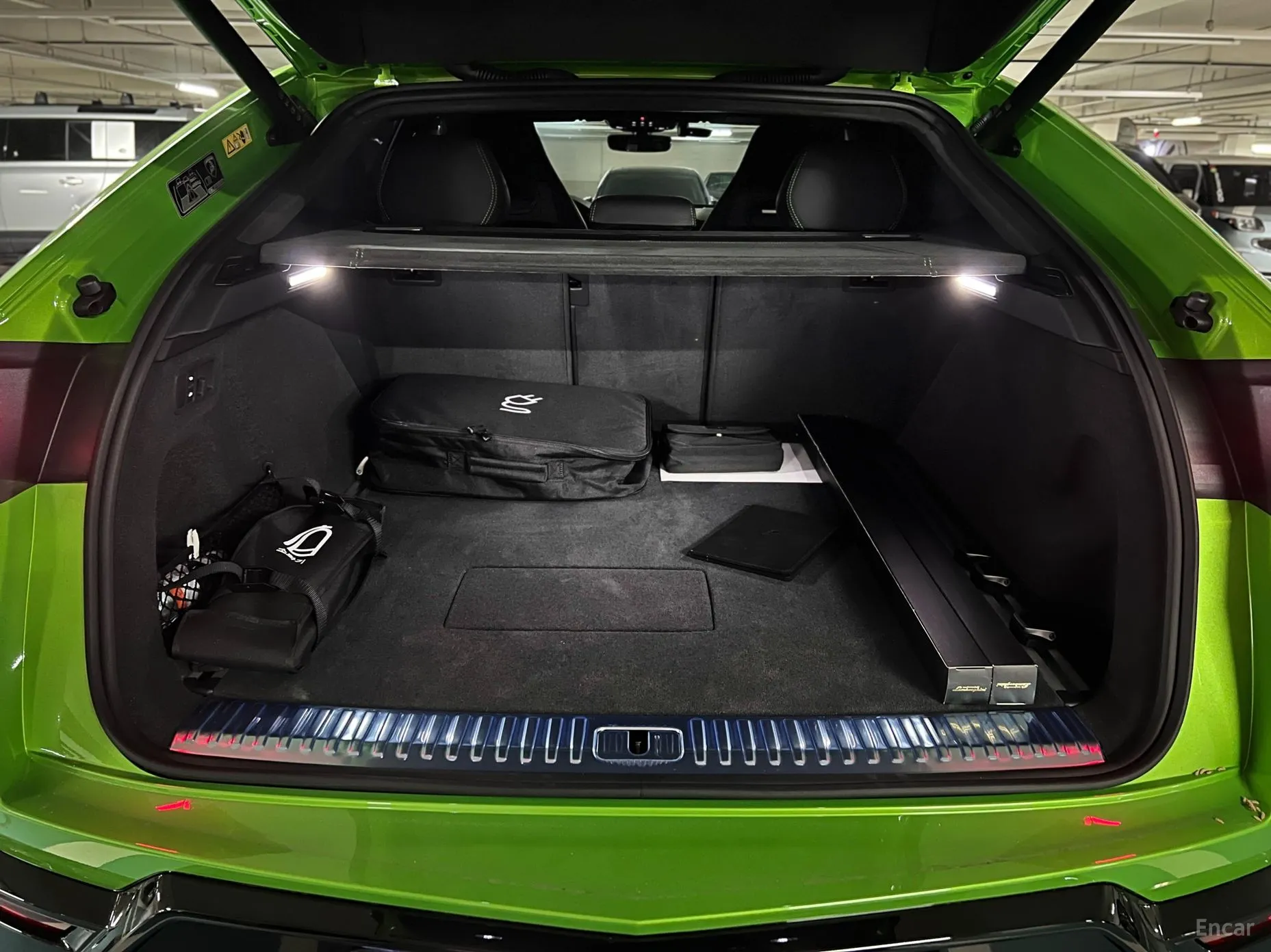 Lamborghini Urus превью 16