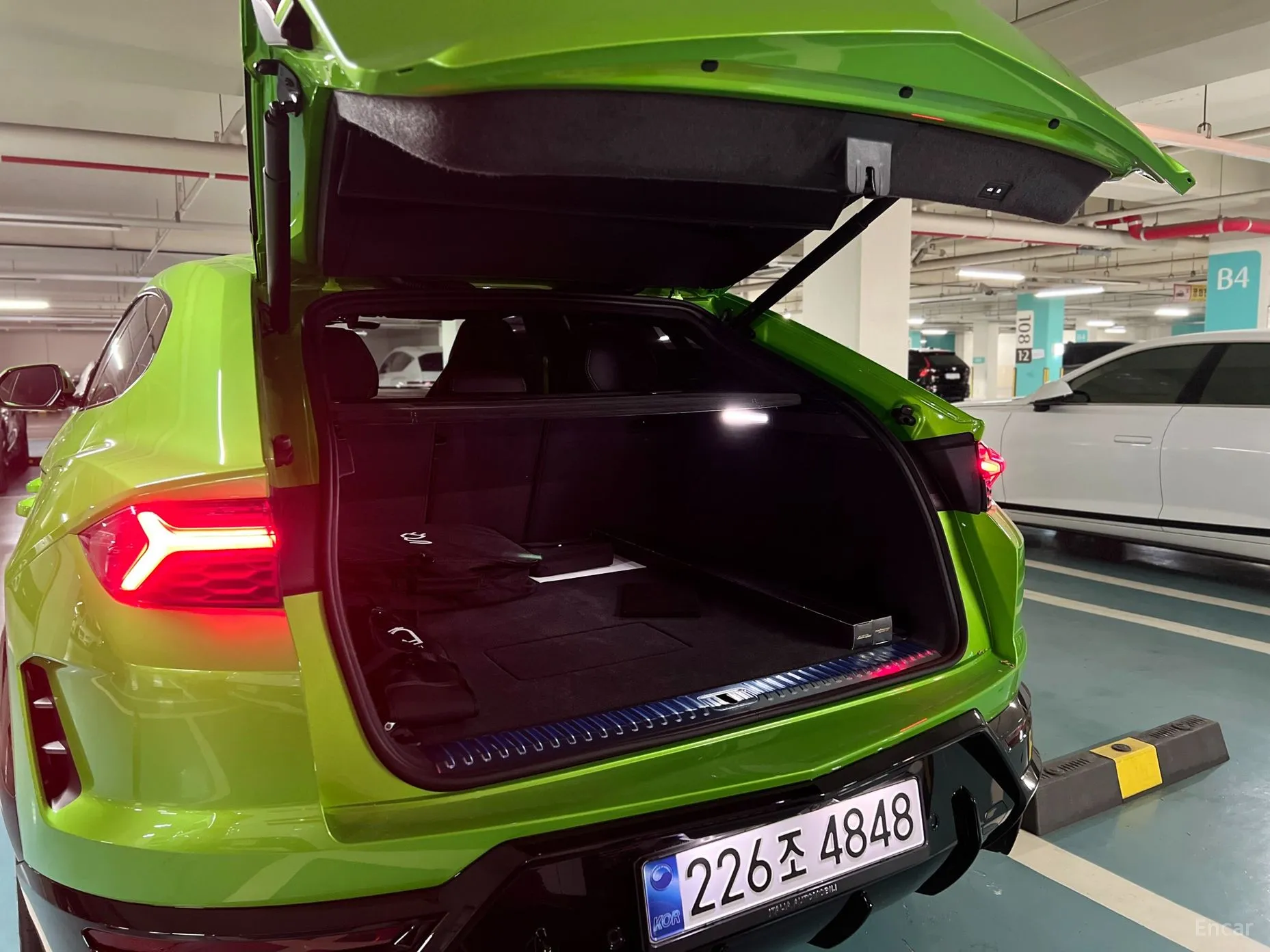 Lamborghini Urus превью 18