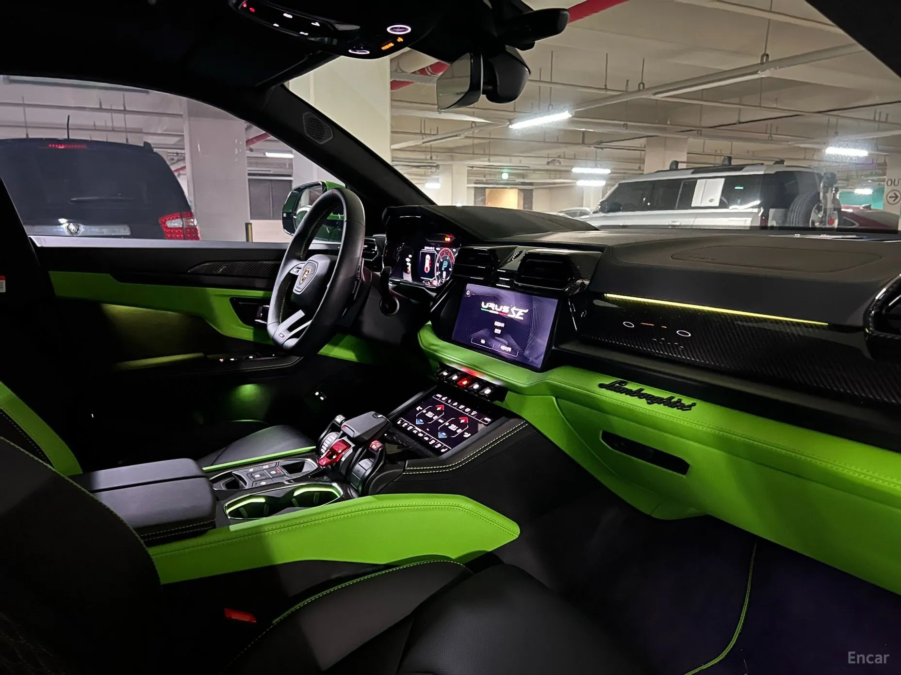 Lamborghini Urus превью 7