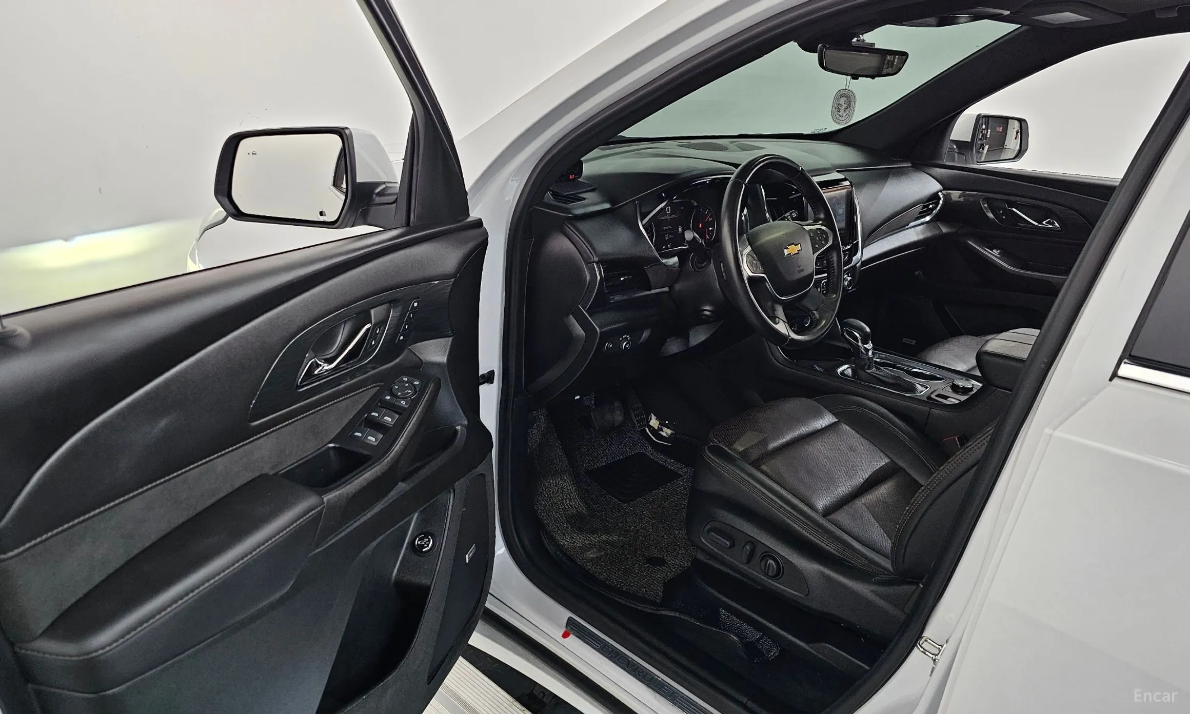 Chevrolet (GM Daewoo) Traverse превью 10