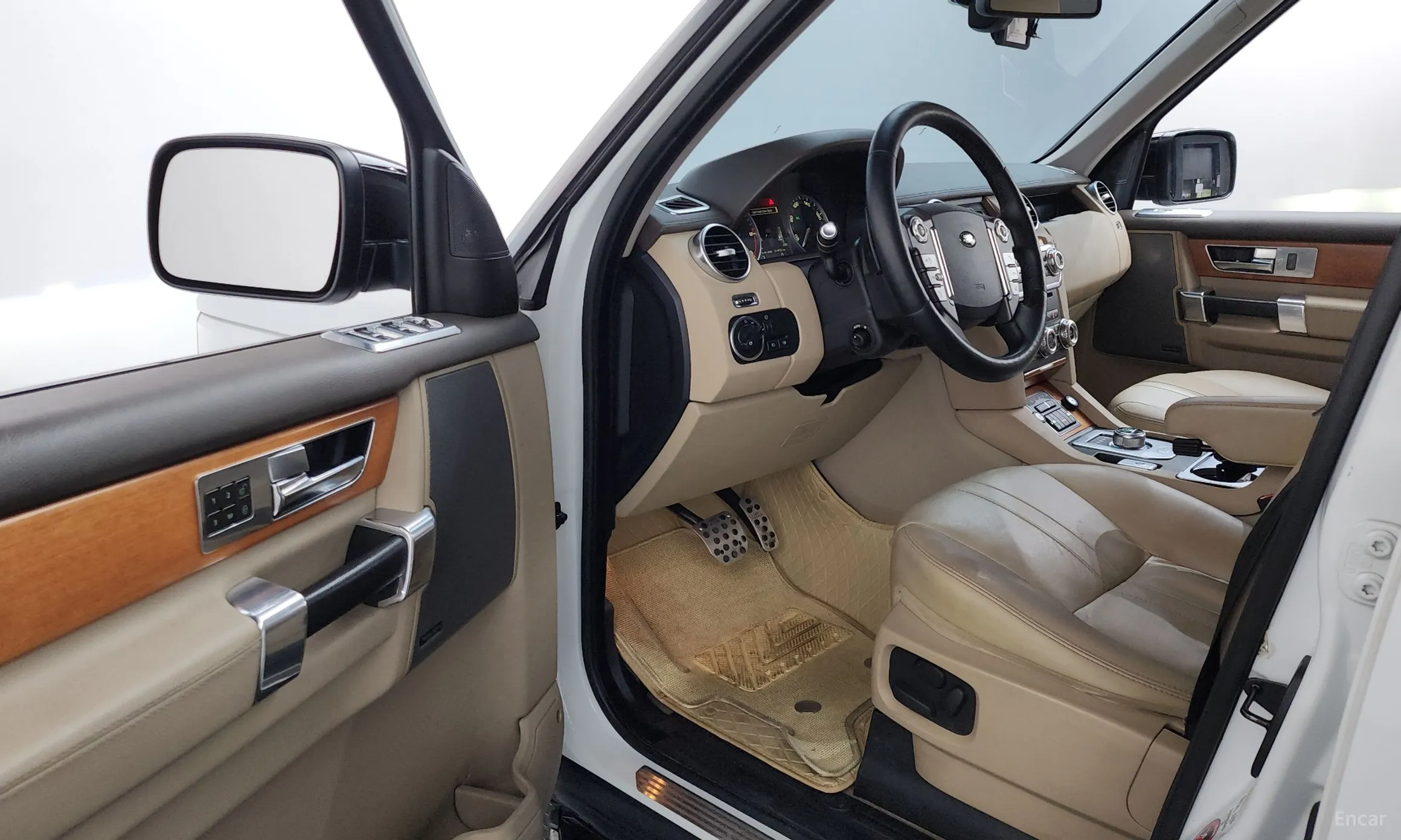 Land Rover Discovery 4 превью 10
