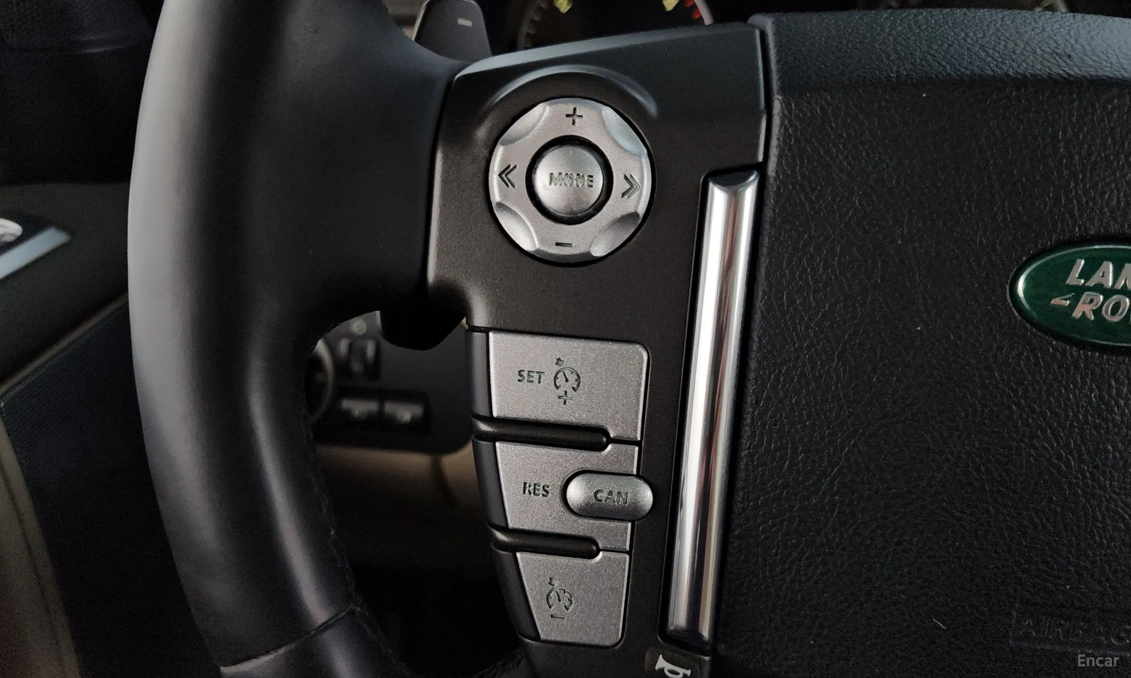 Land Rover Discovery 4 превью 17