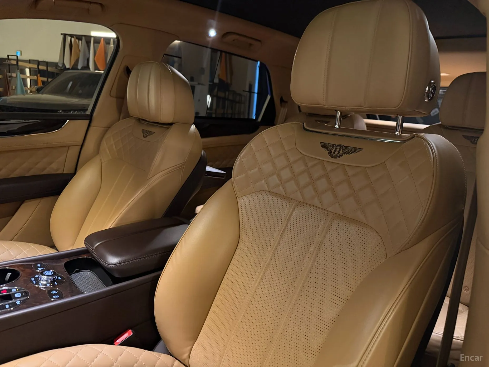 Bentley Bentayga превью 12