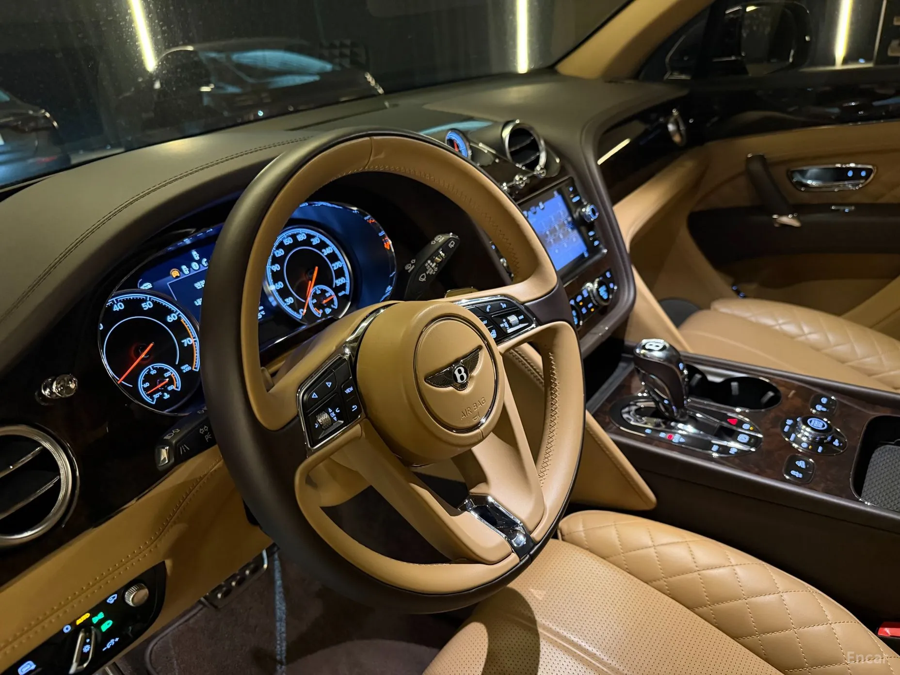 Bentley Bentayga превью 13