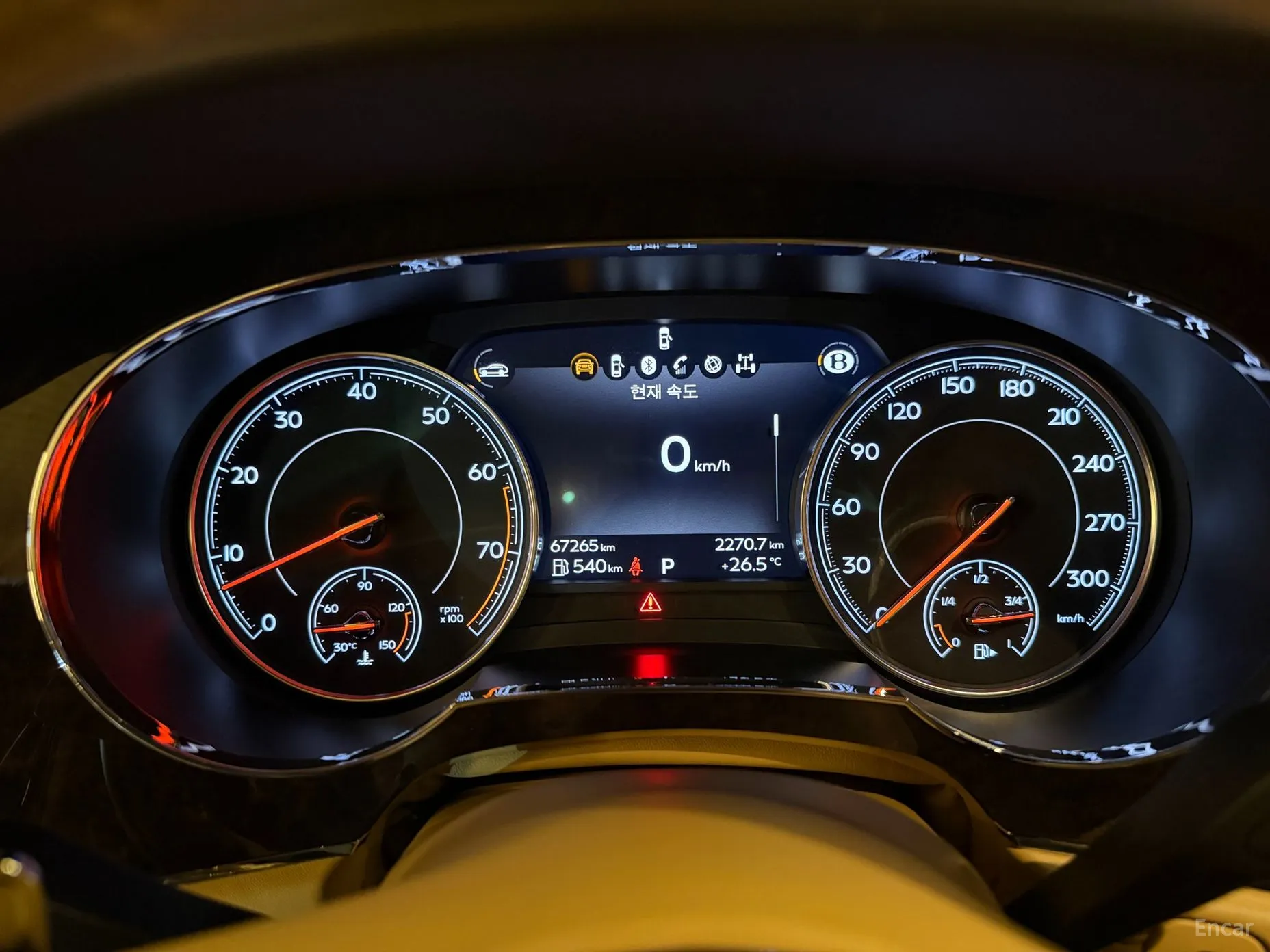 Bentley Bentayga превью 14