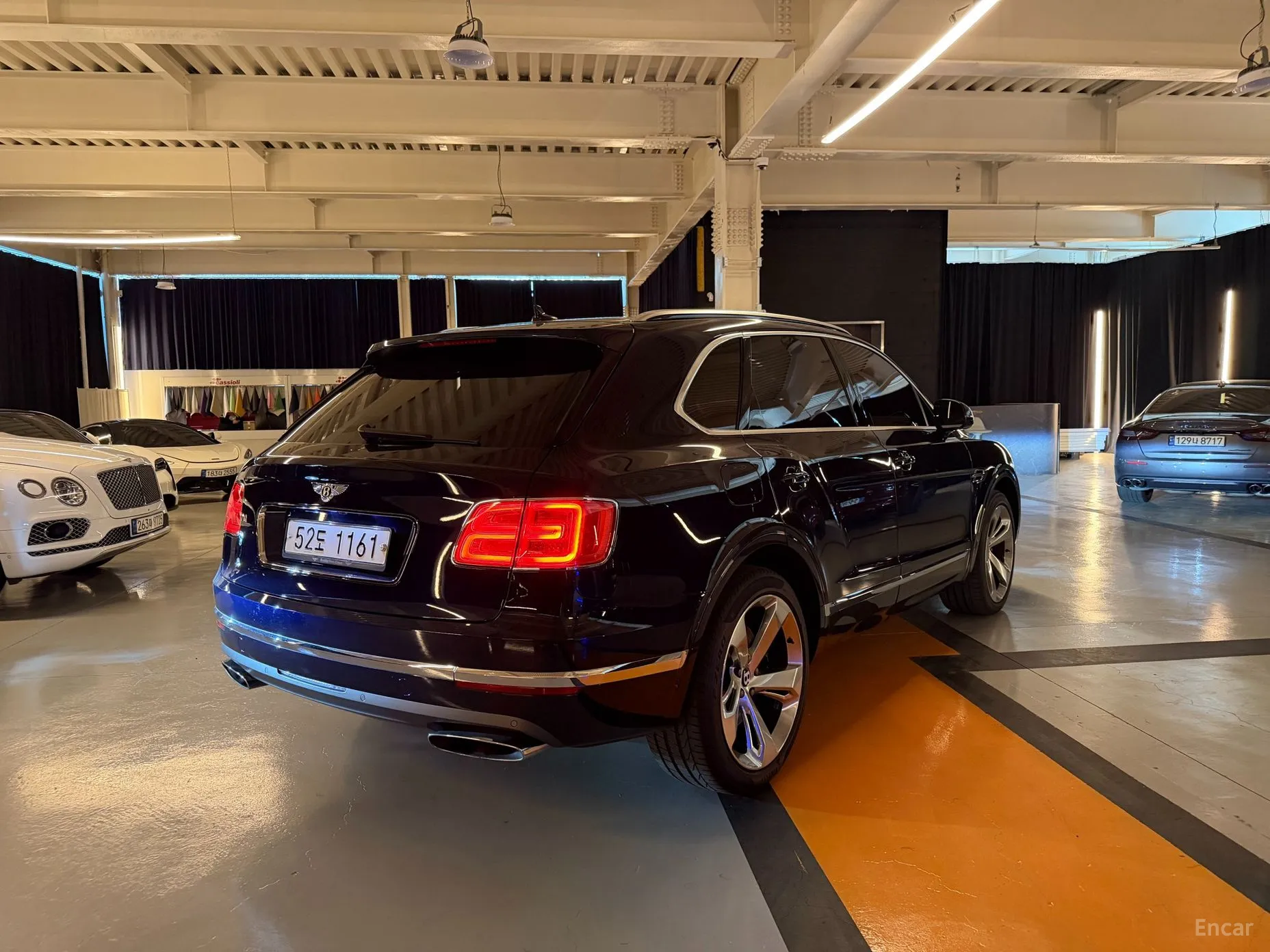 Bentley Bentayga превью 4