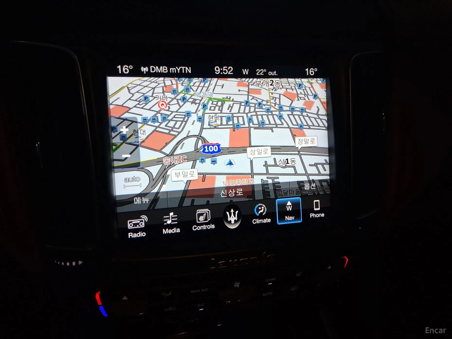 Maserati Levante превью 13