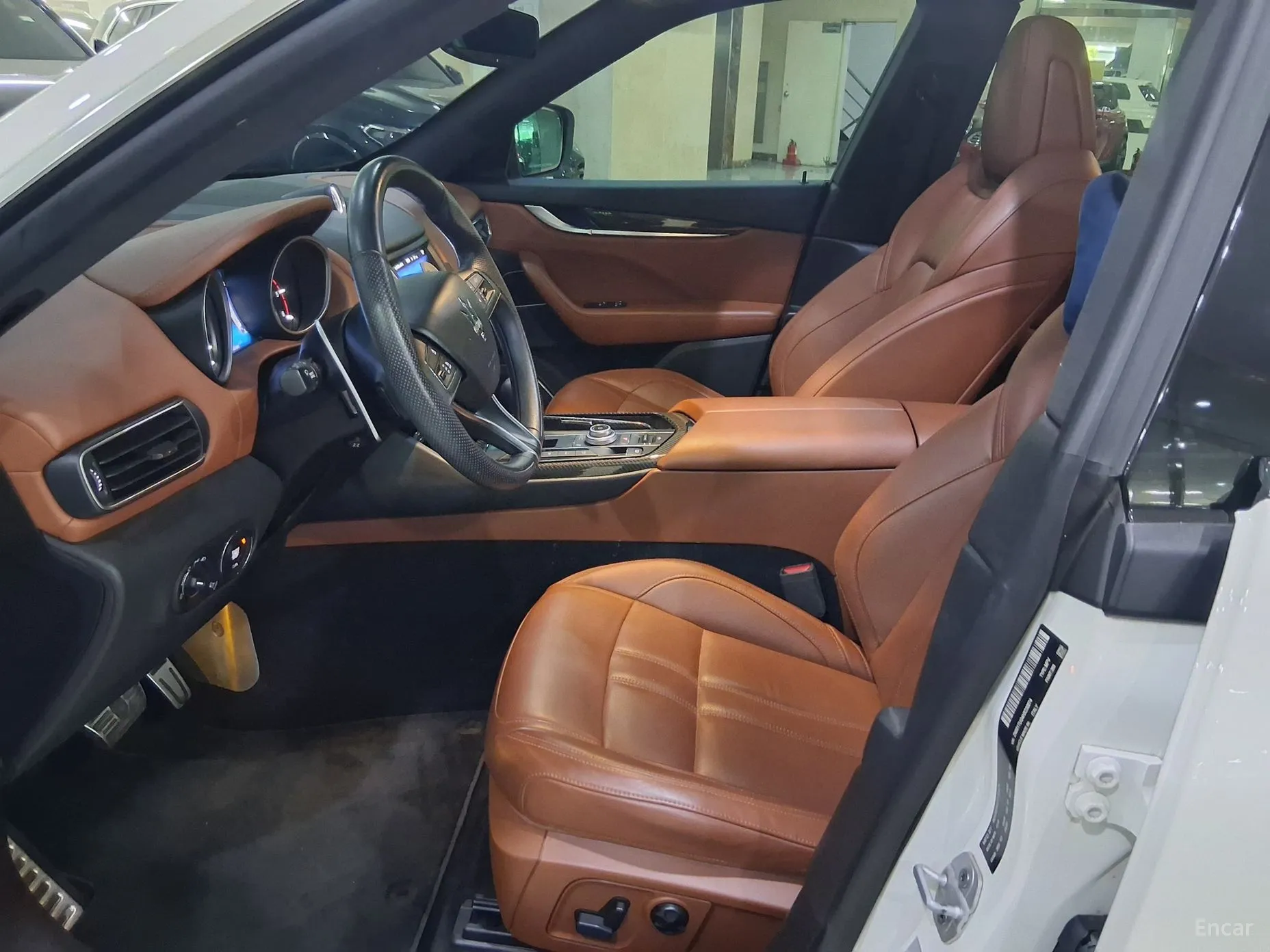 Maserati Levante превью 7