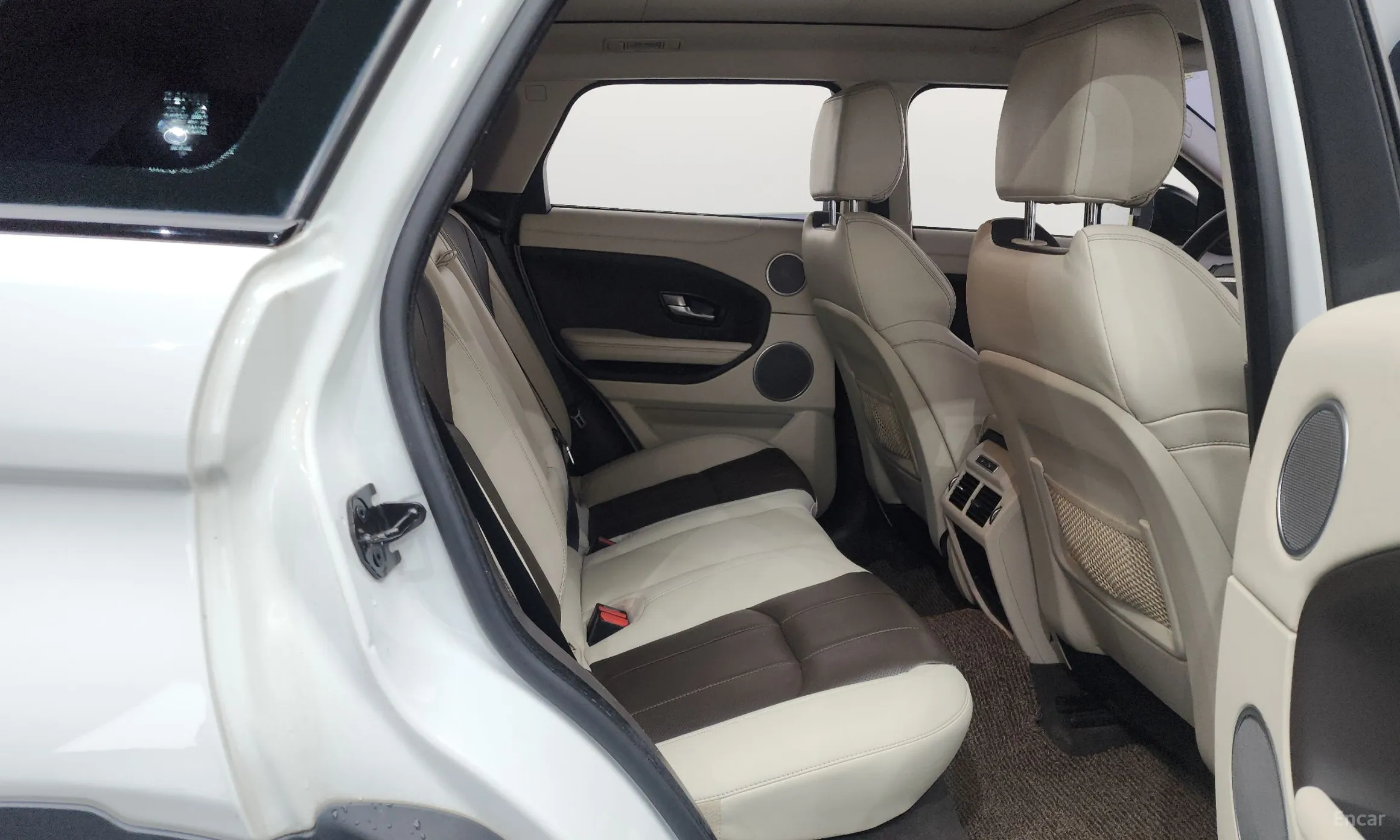 Land Rover Range Rover Evoque превью 11