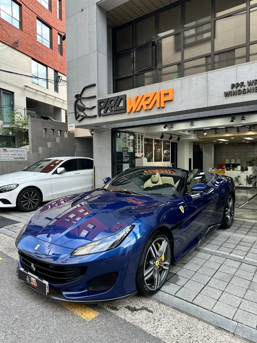 Ferrari Portofino превью 18