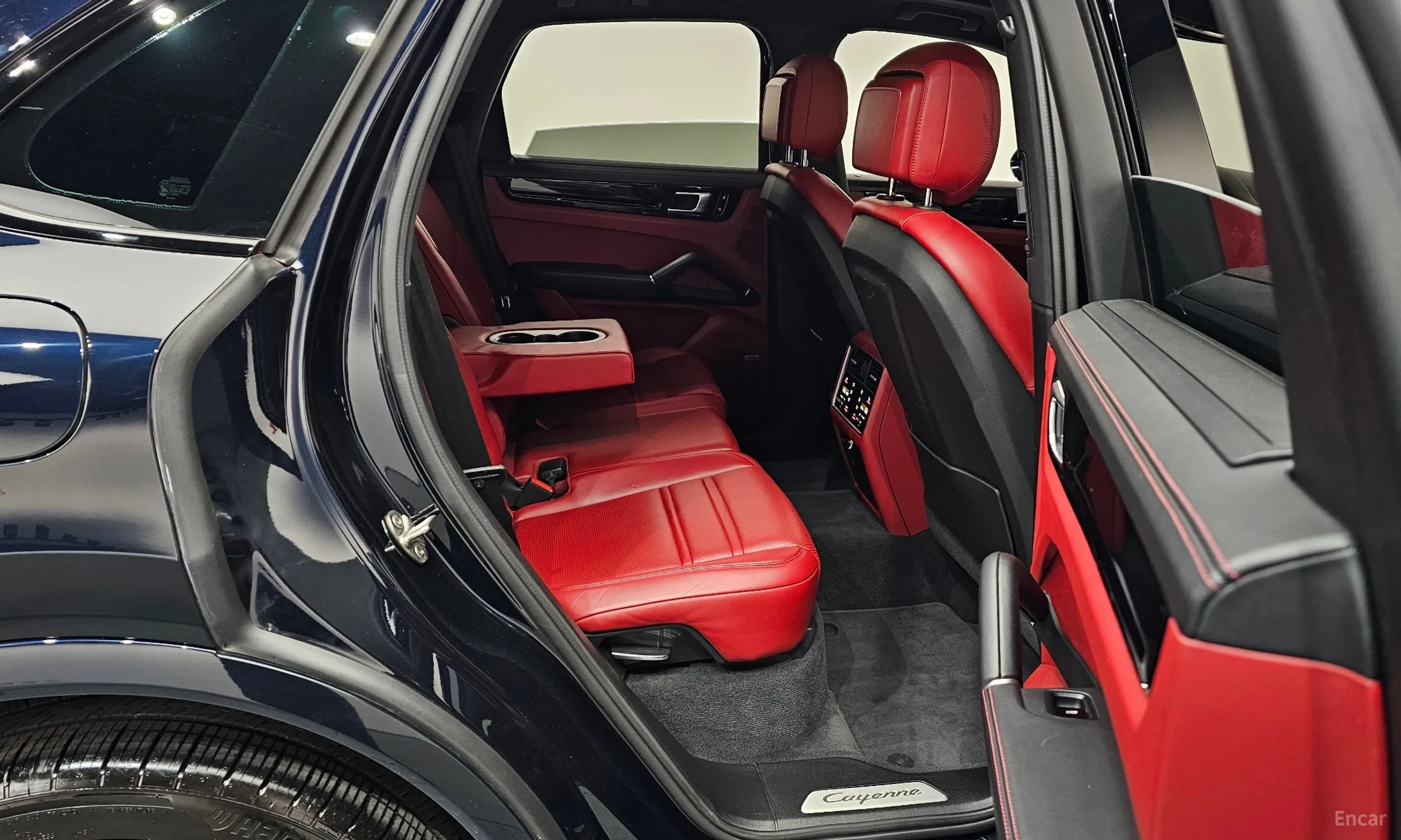 Porsche Cayenne (PO536) превью 11