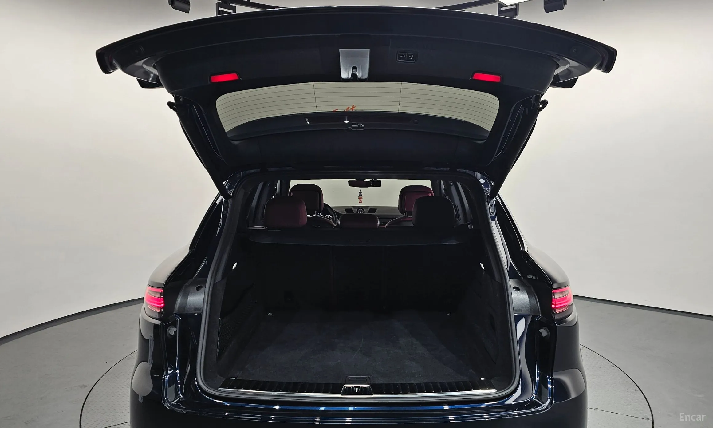 Porsche Cayenne (PO536) превью 19