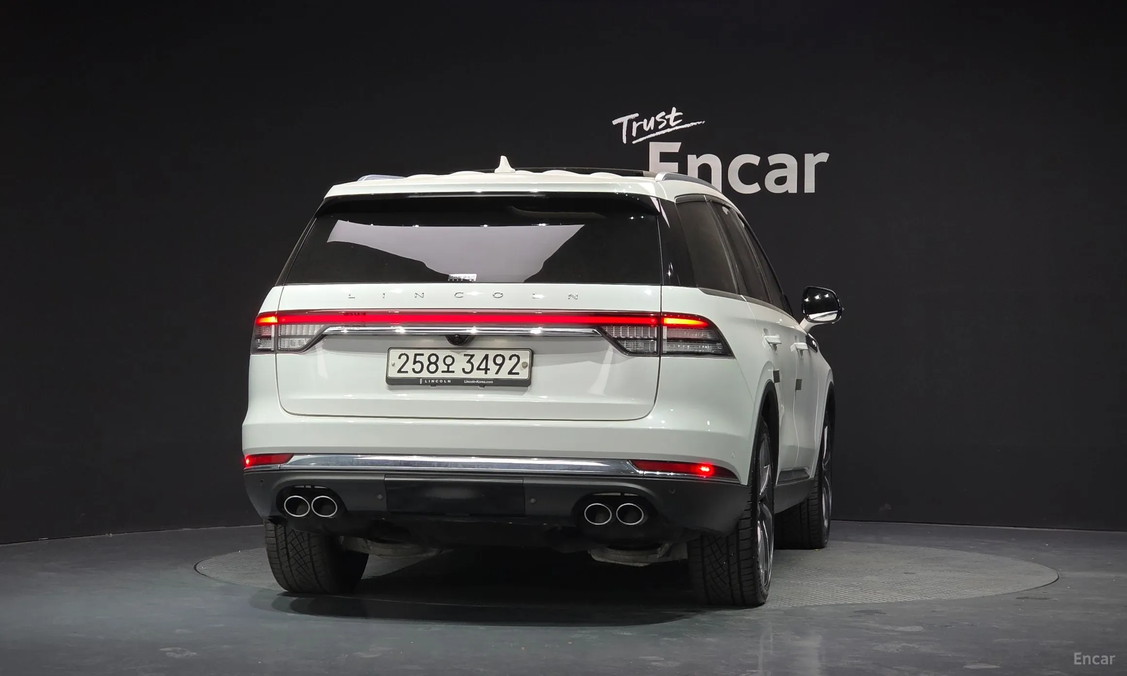 Lincoln Aviator 2nd Generation превью 4